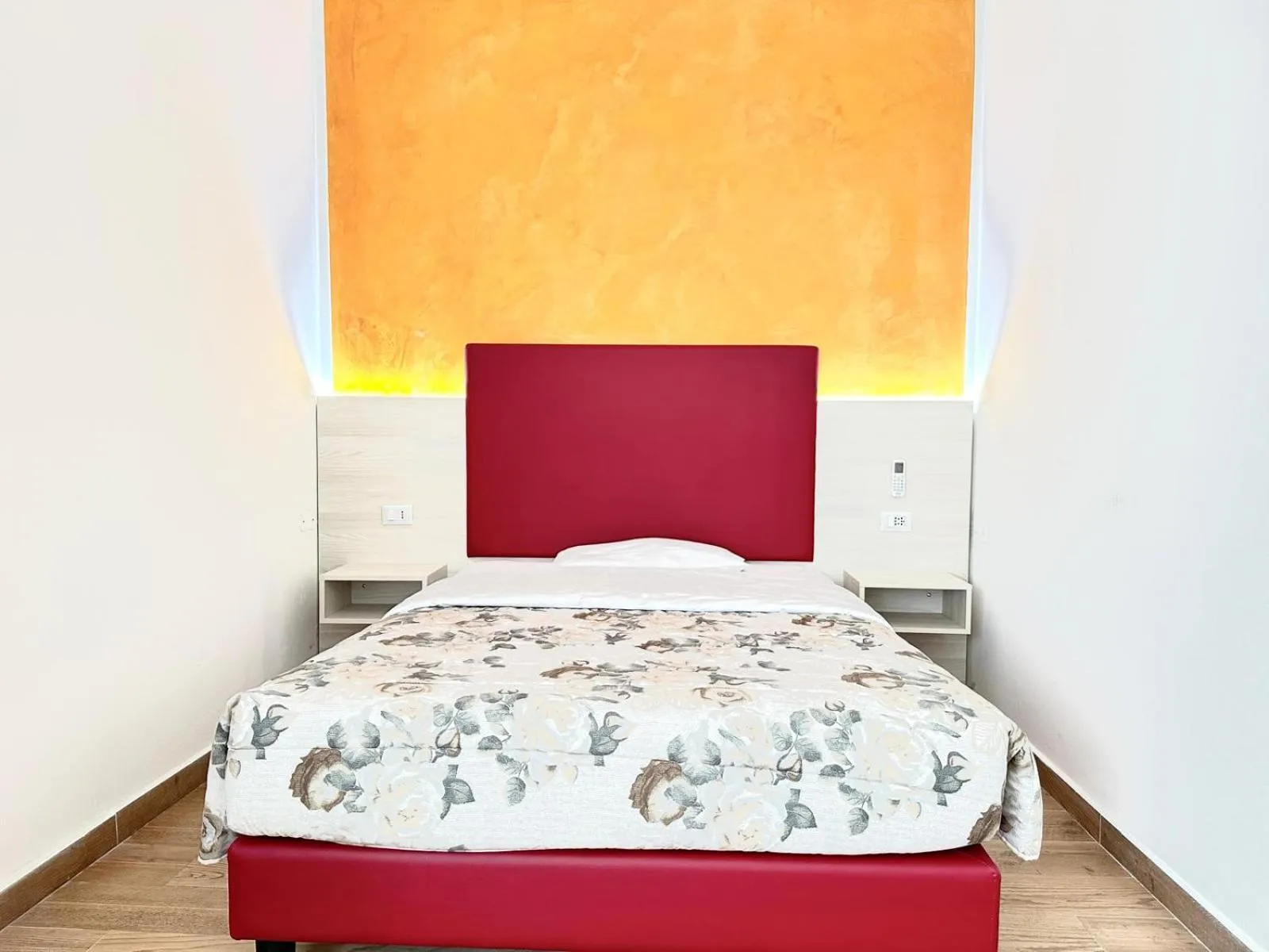 Bed in Vacation Venice Rooms