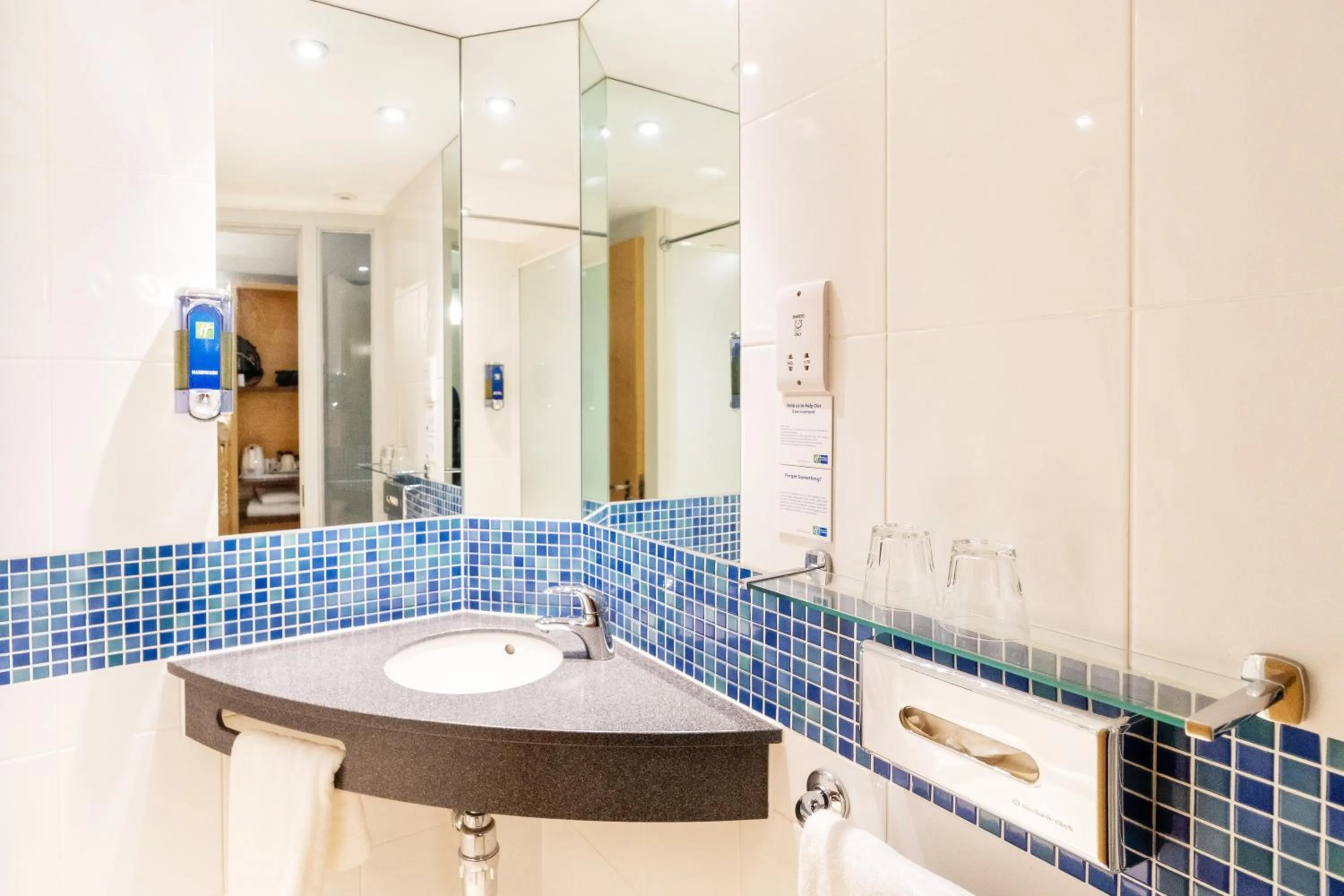 Bathroom in Holiday Inn Express Dundee by IHG