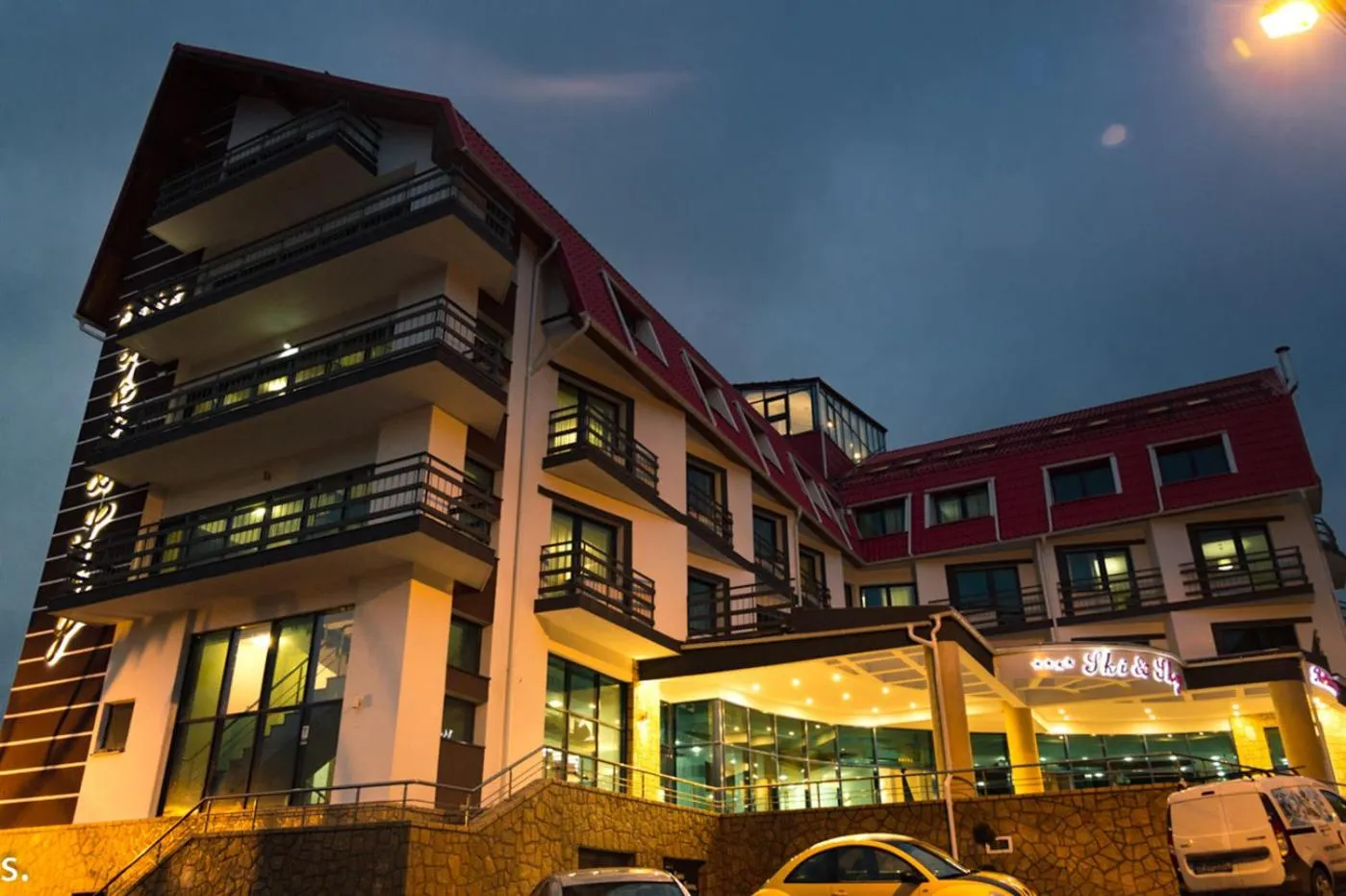 Property building in Hotel Ski&Sky