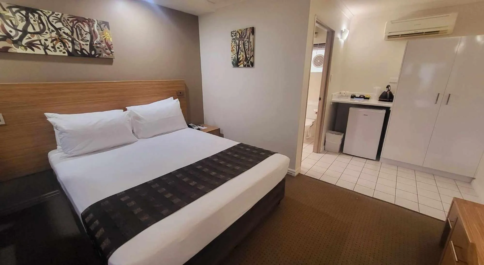 Bed in Cairns Colonial Club Resort