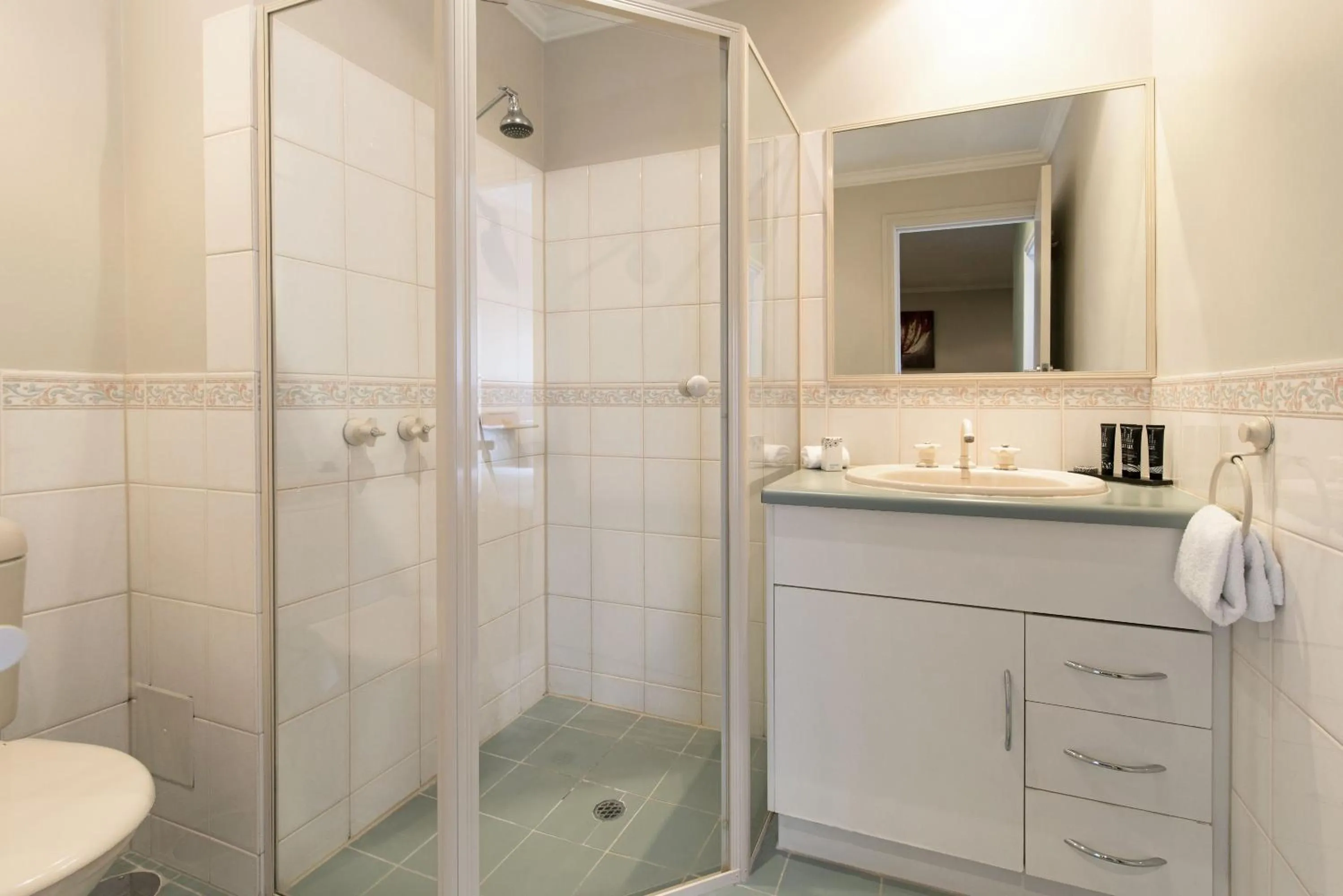 Bathroom in Frome Apartments