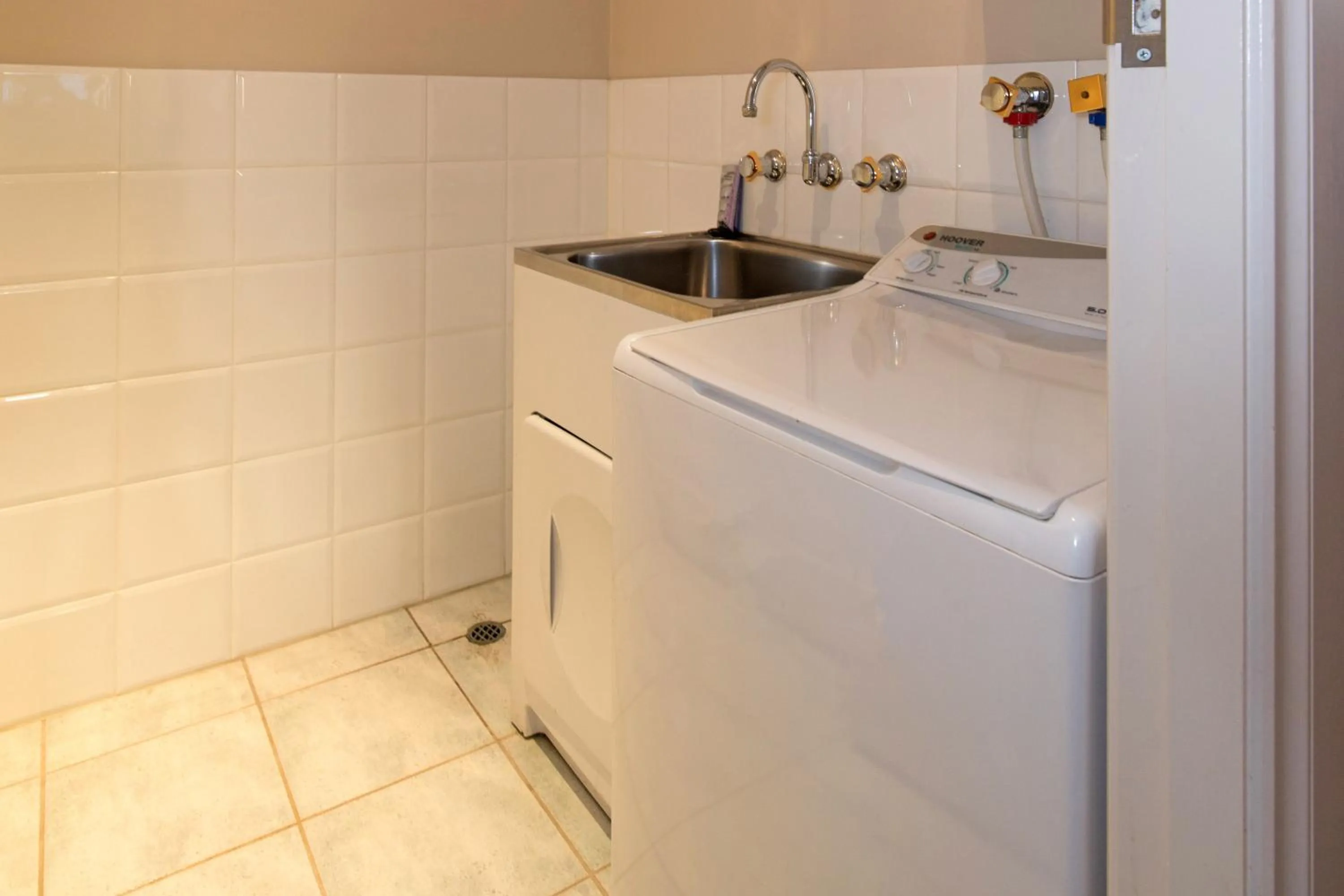 Area and facilities in Frome Apartments