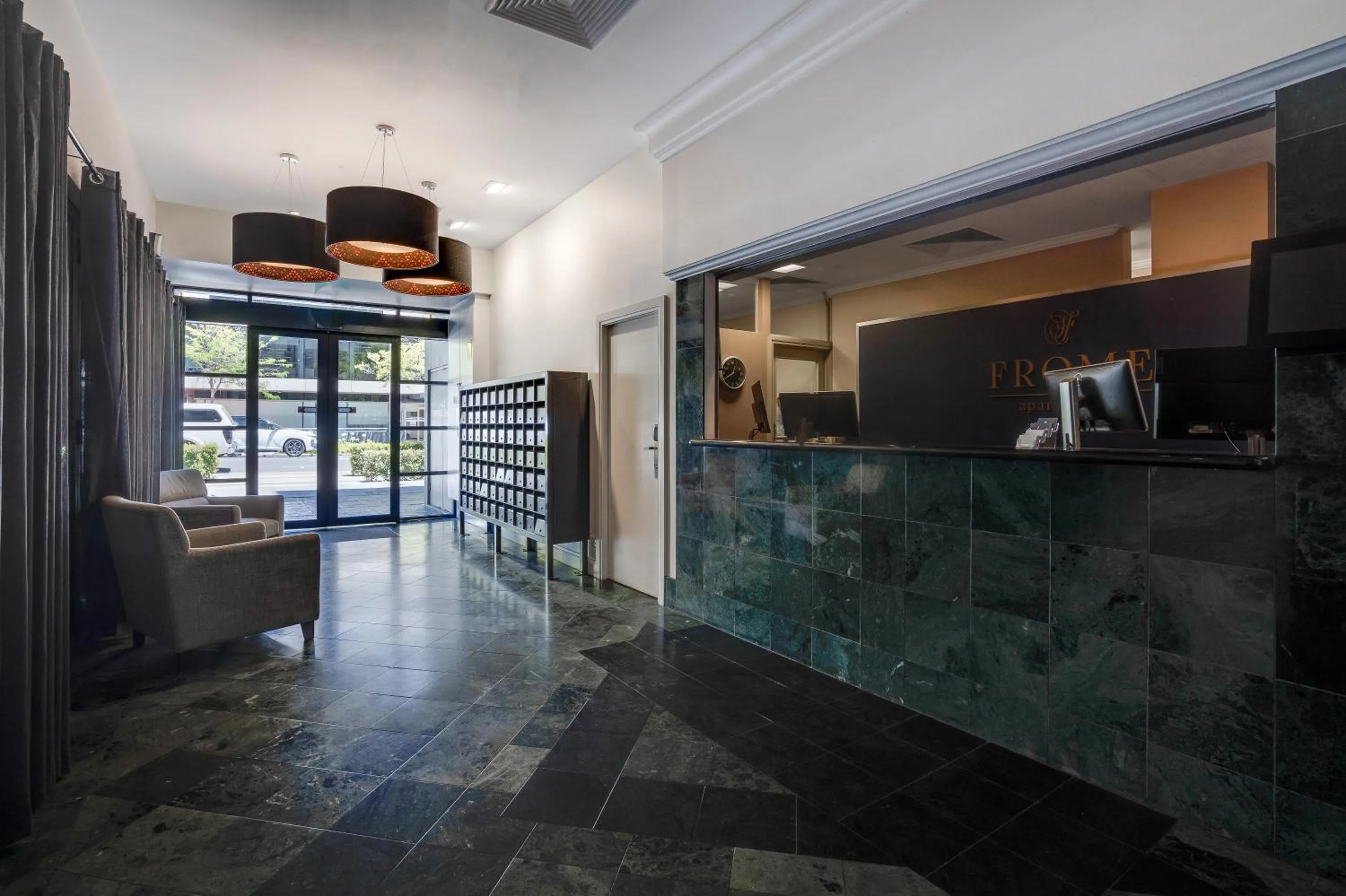 Lobby or reception in Frome Apartments
