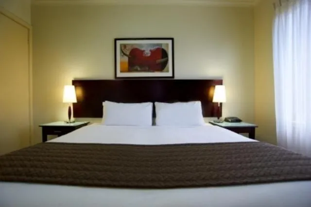 Bed in Comfort Apartments Royal Gardens