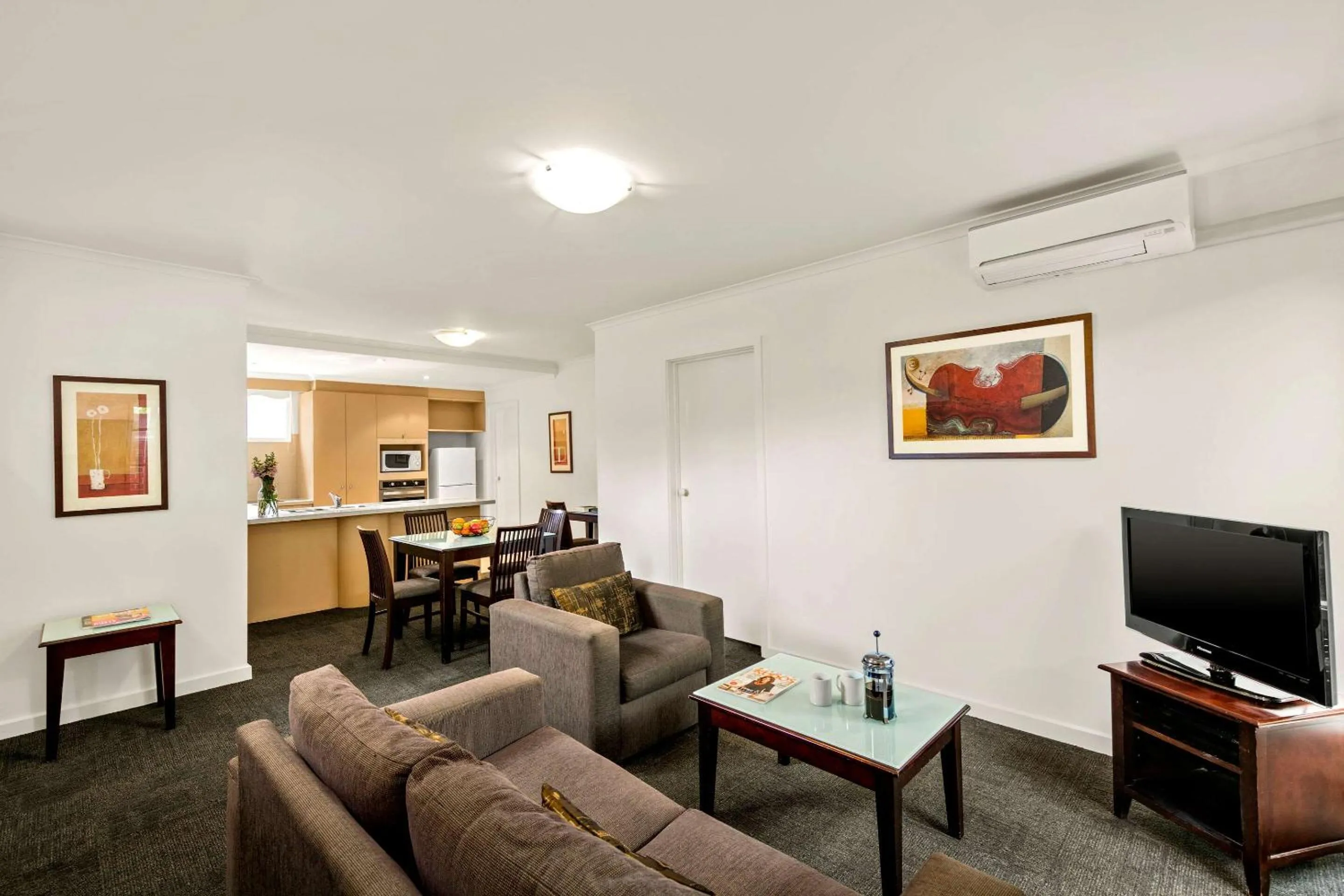 Photo of the whole room in Comfort Apartments Royal Gardens