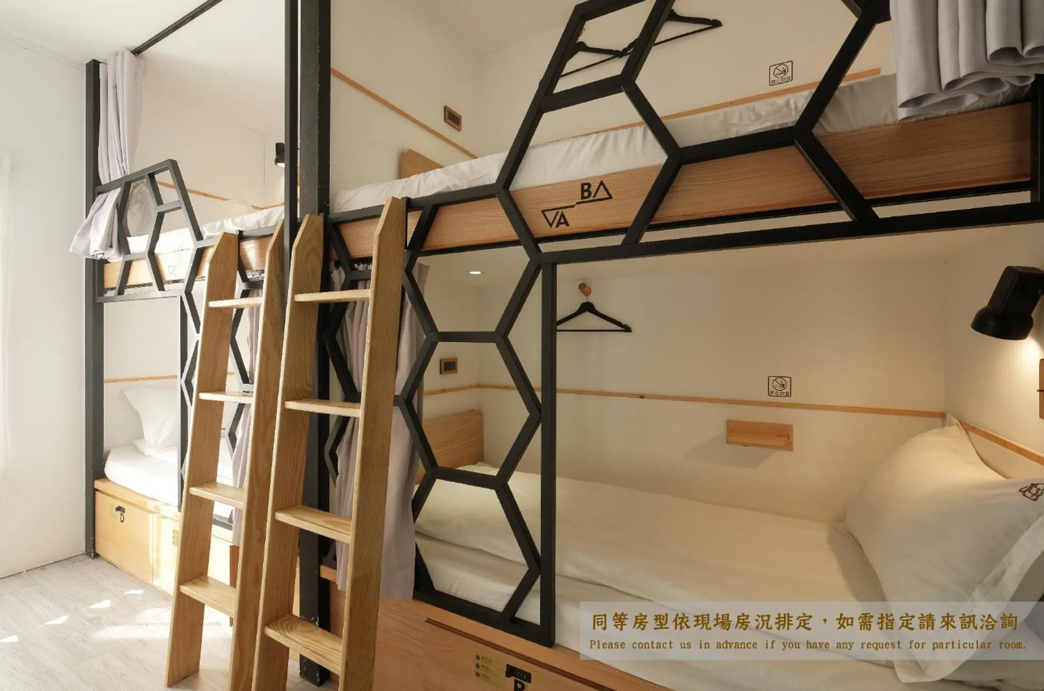 bunk bed, Bed in Journey Hostel