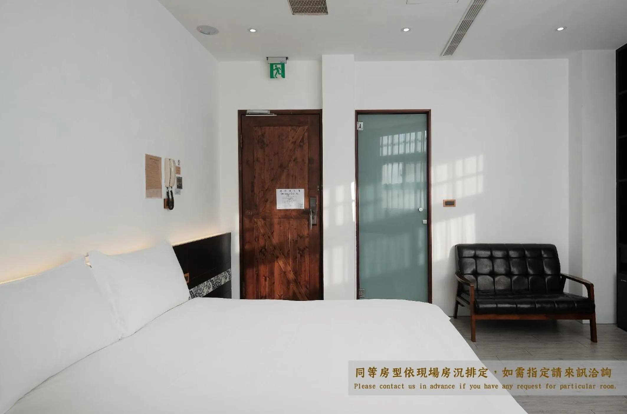 Photo of the whole room, Bed in Journey Hostel