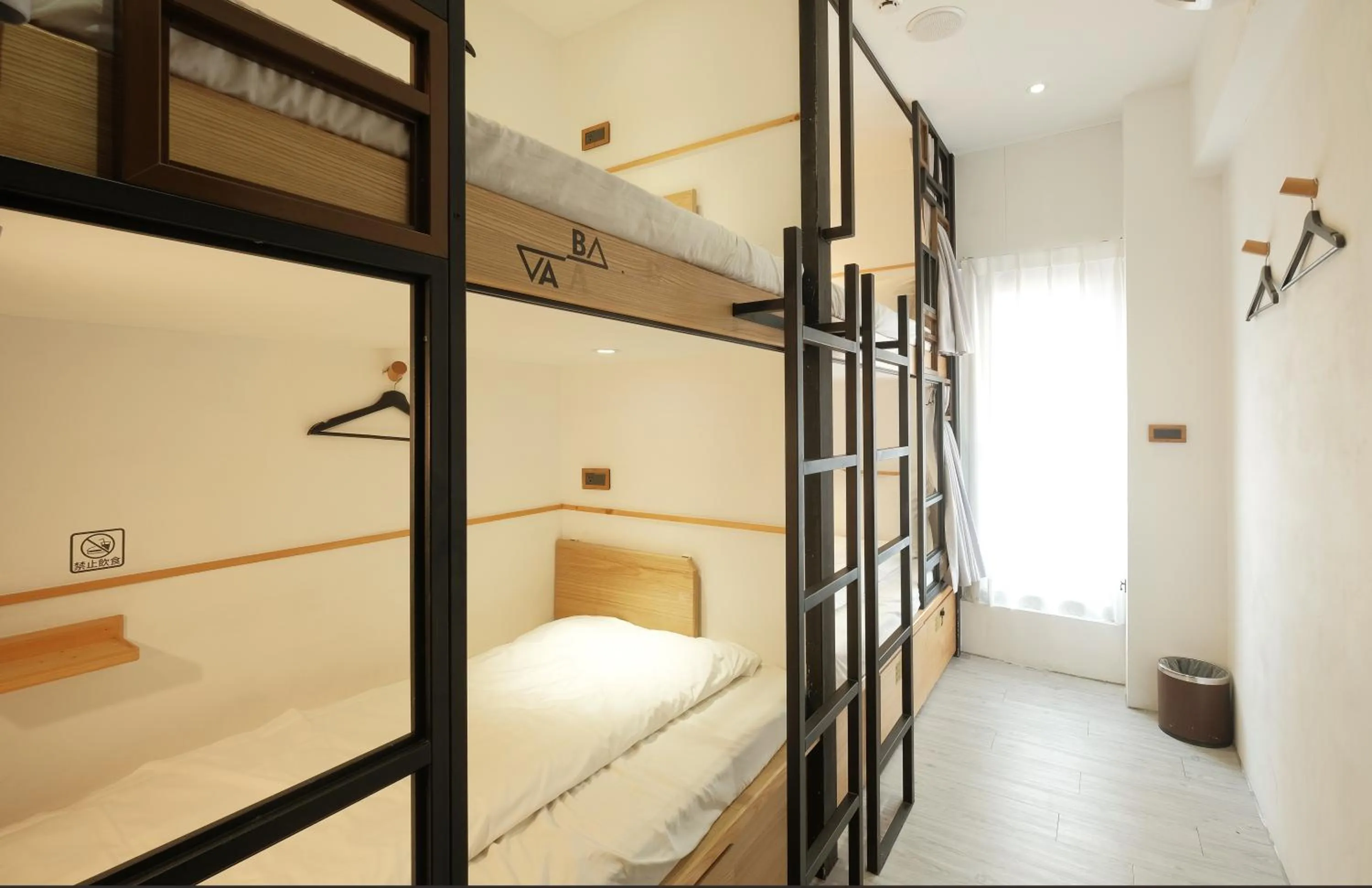 bunk bed, Bed in Journey Hostel