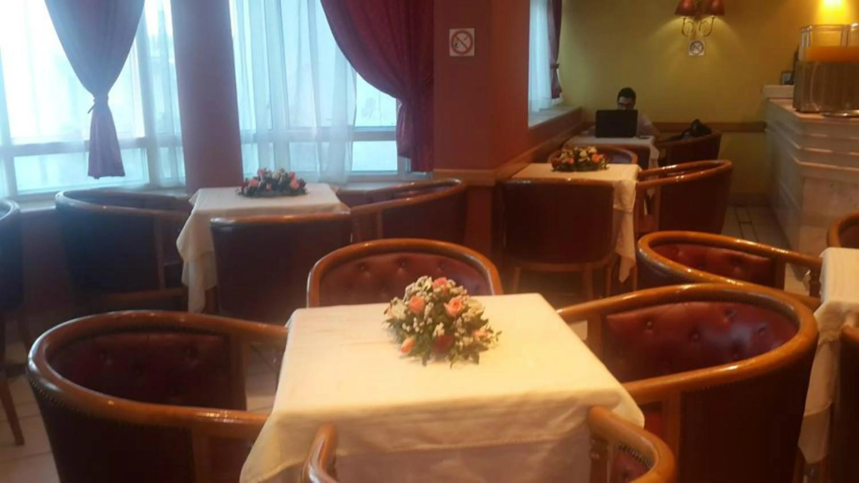 Lounge or bar in Ariha Hotel