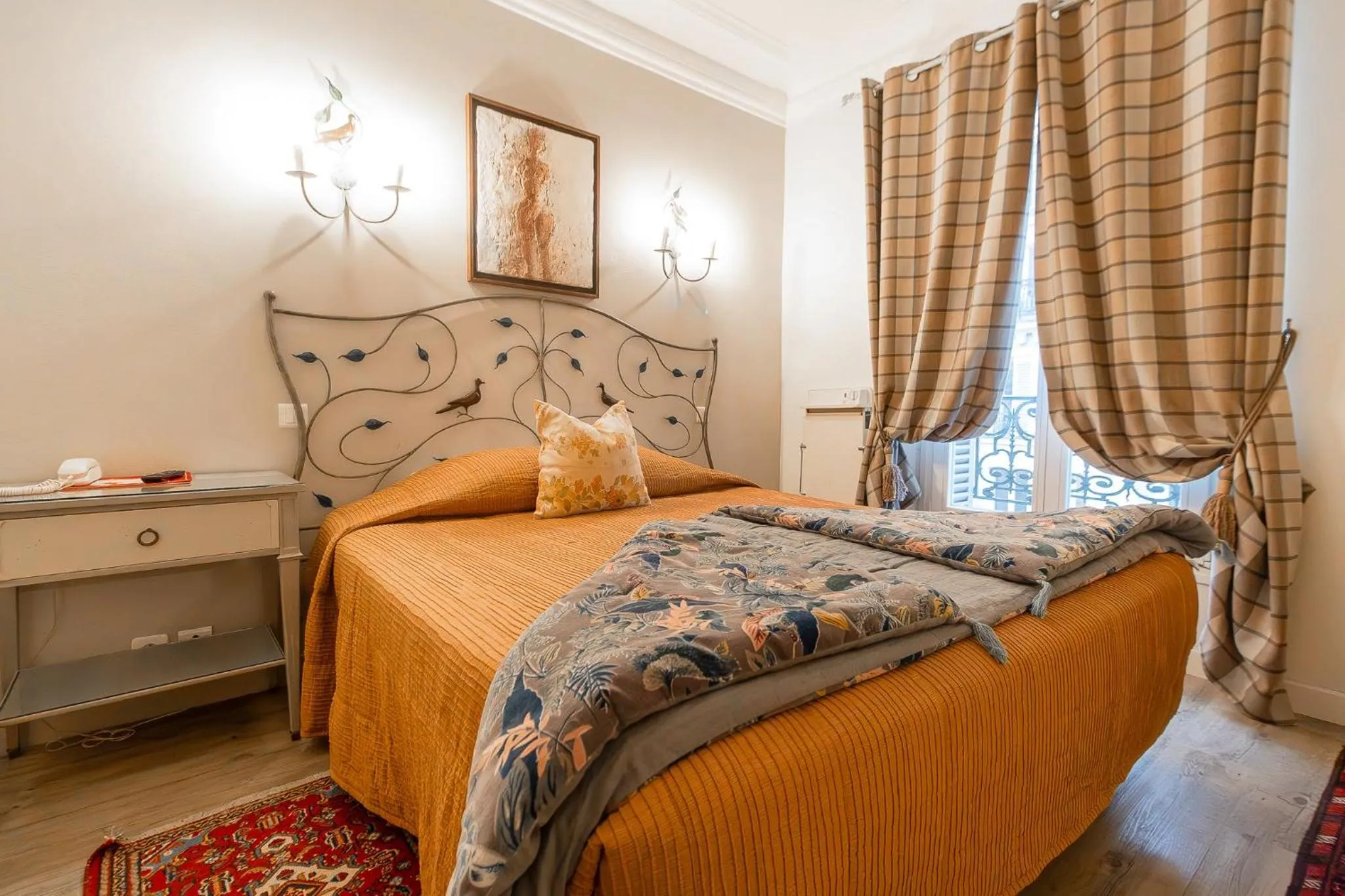 Photo of the whole room, Bed in Hotel des Bains