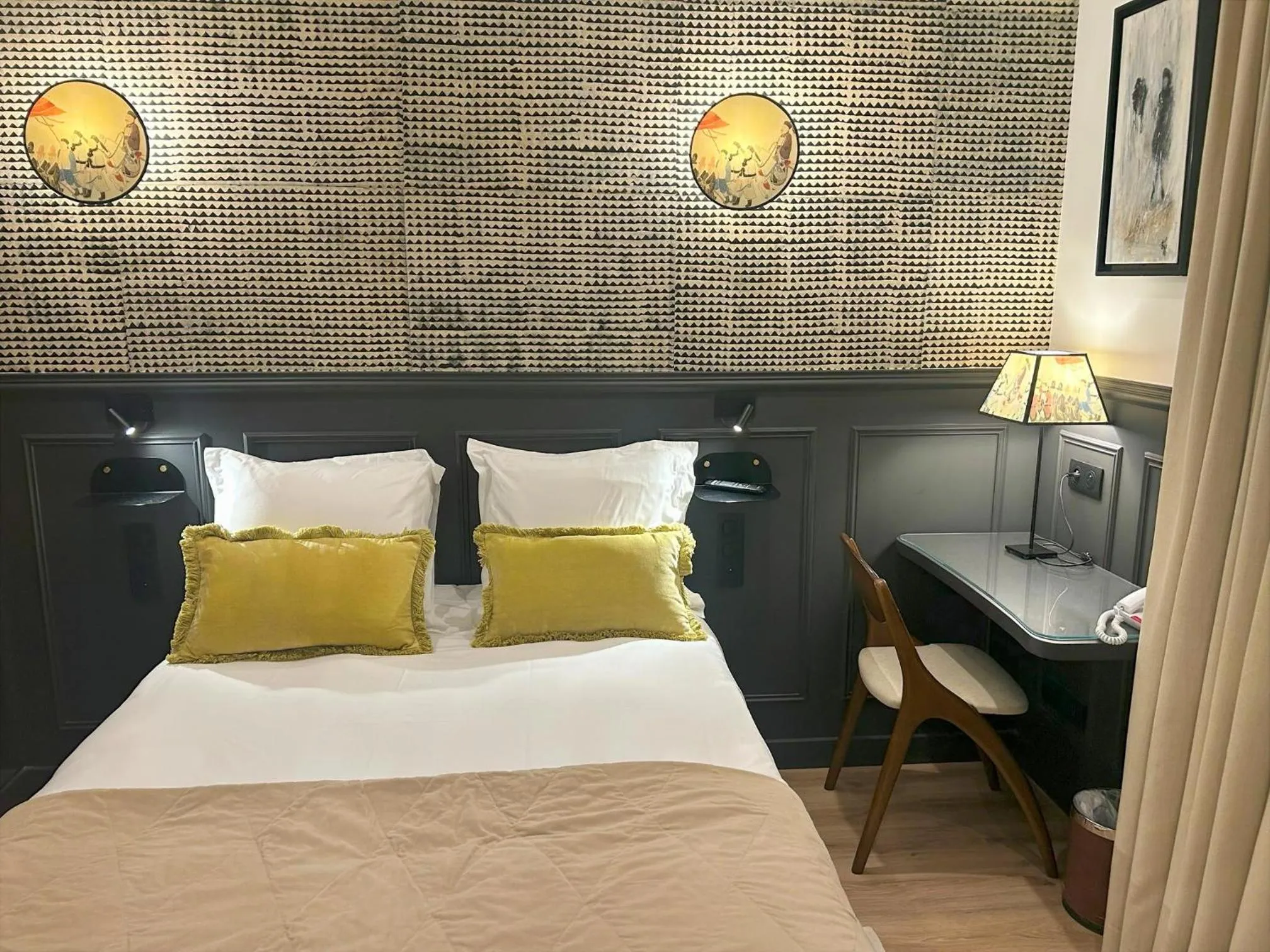 Bedroom, Bed in Hotel des Bains