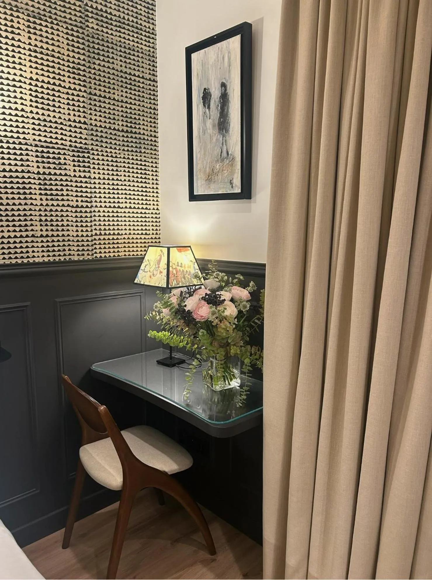 Bedroom in Hotel des Bains