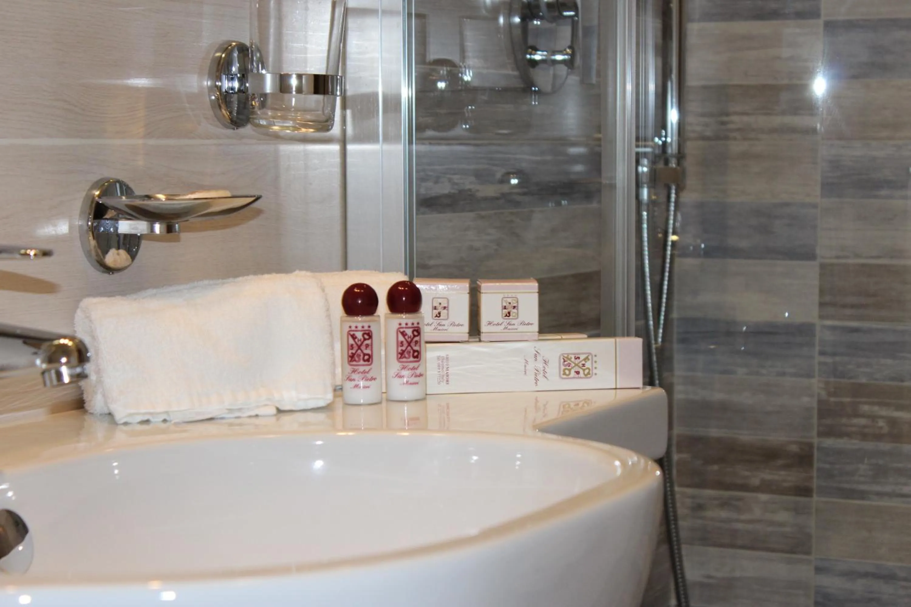 Shower in Casa Vacanza San Pietro