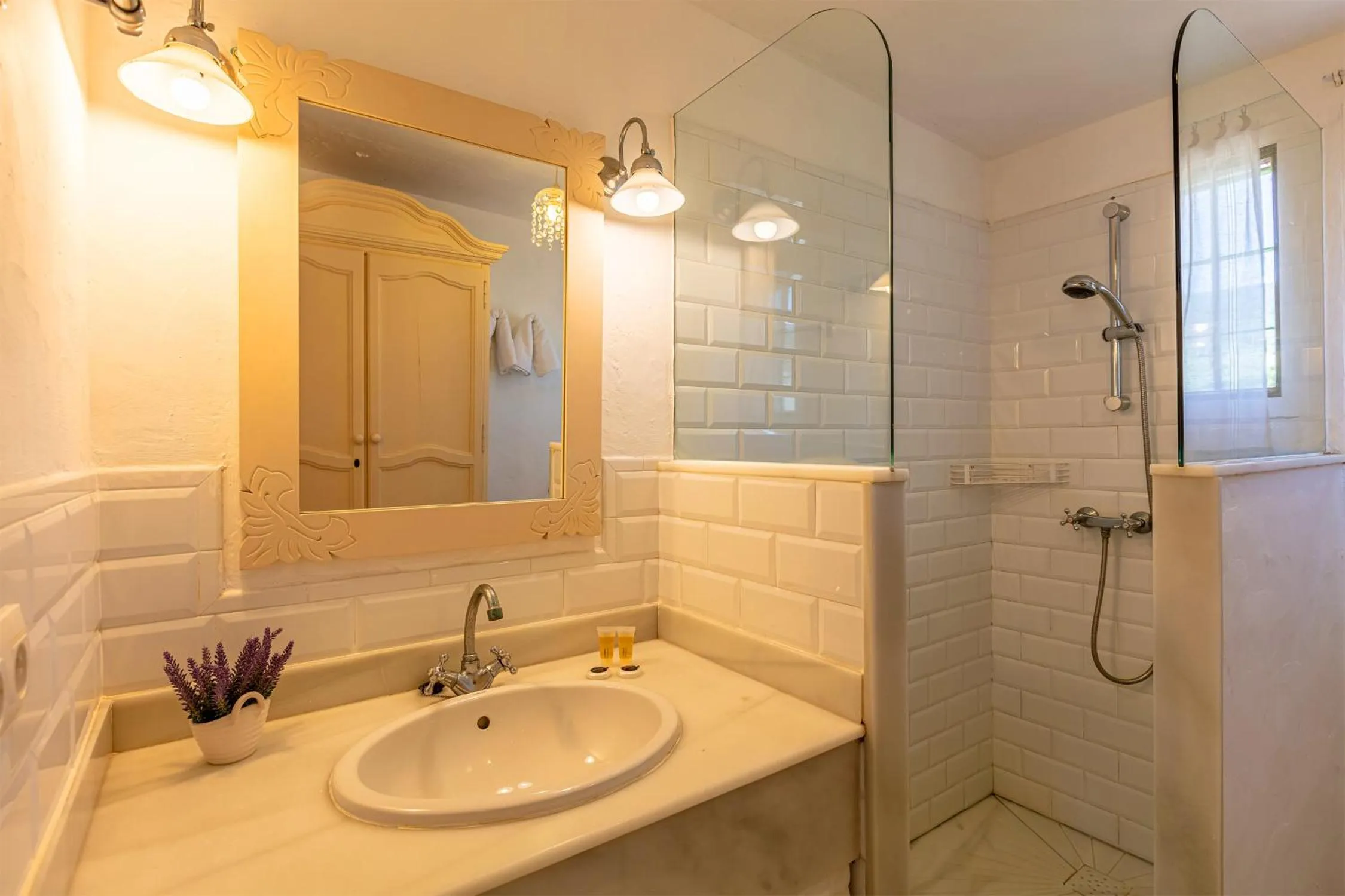 Shower in Hotel-Apart CORTIJO LAS PIÑAS