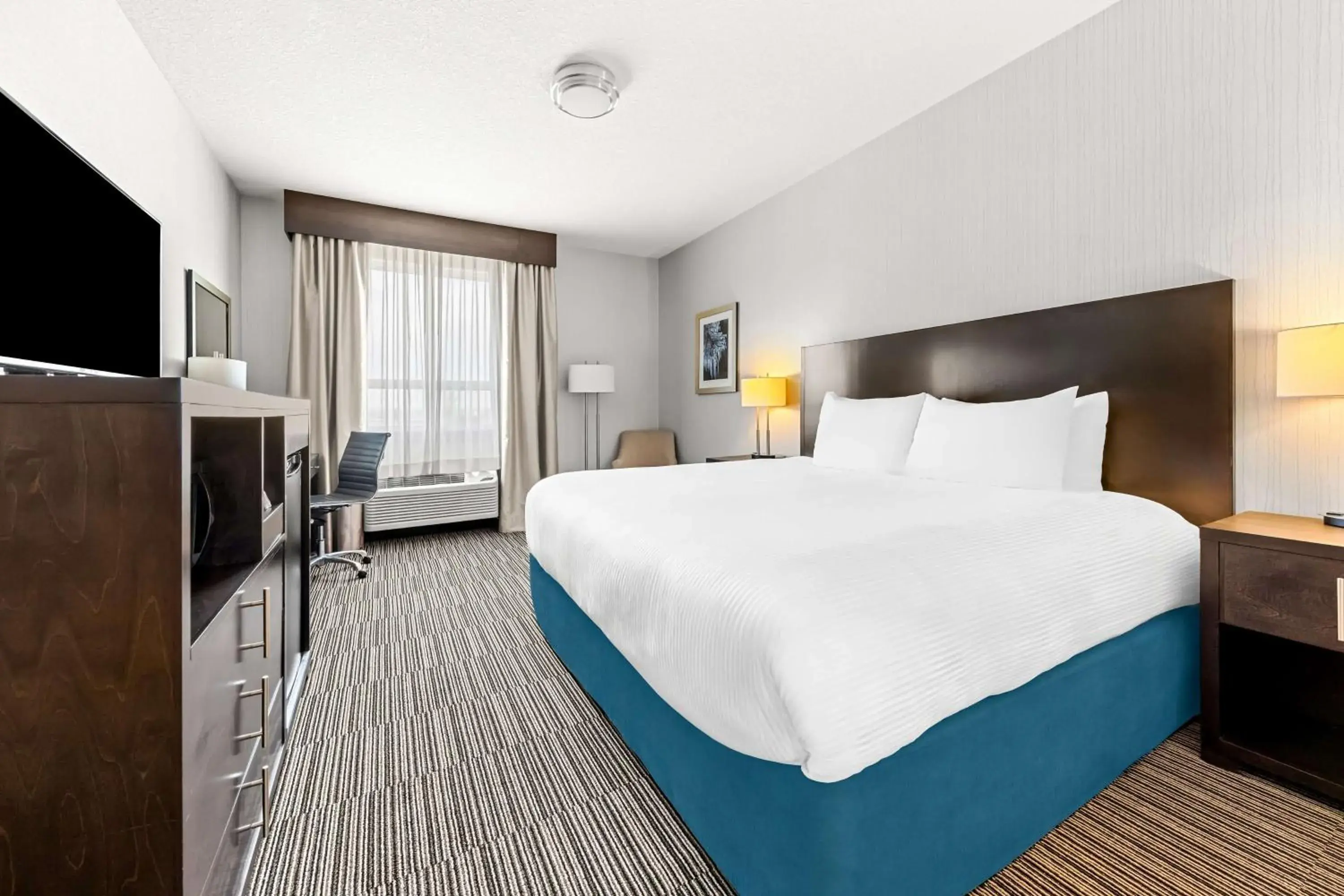 King Room in Best Western Plus Airdrie Gateway King Room in Best Western Plus Airdrie Gateway