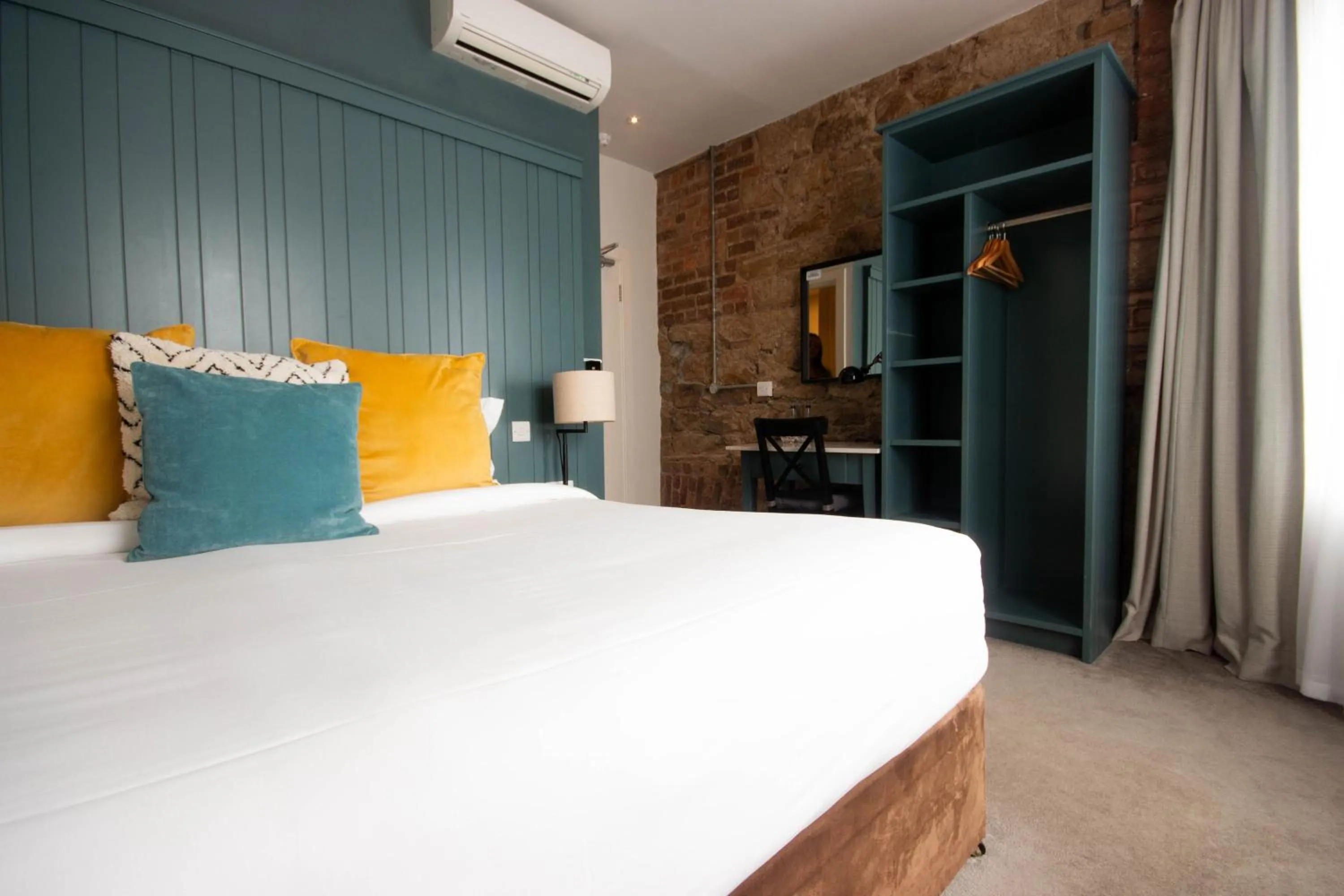 Bedroom, Bed in The Martello Hotel