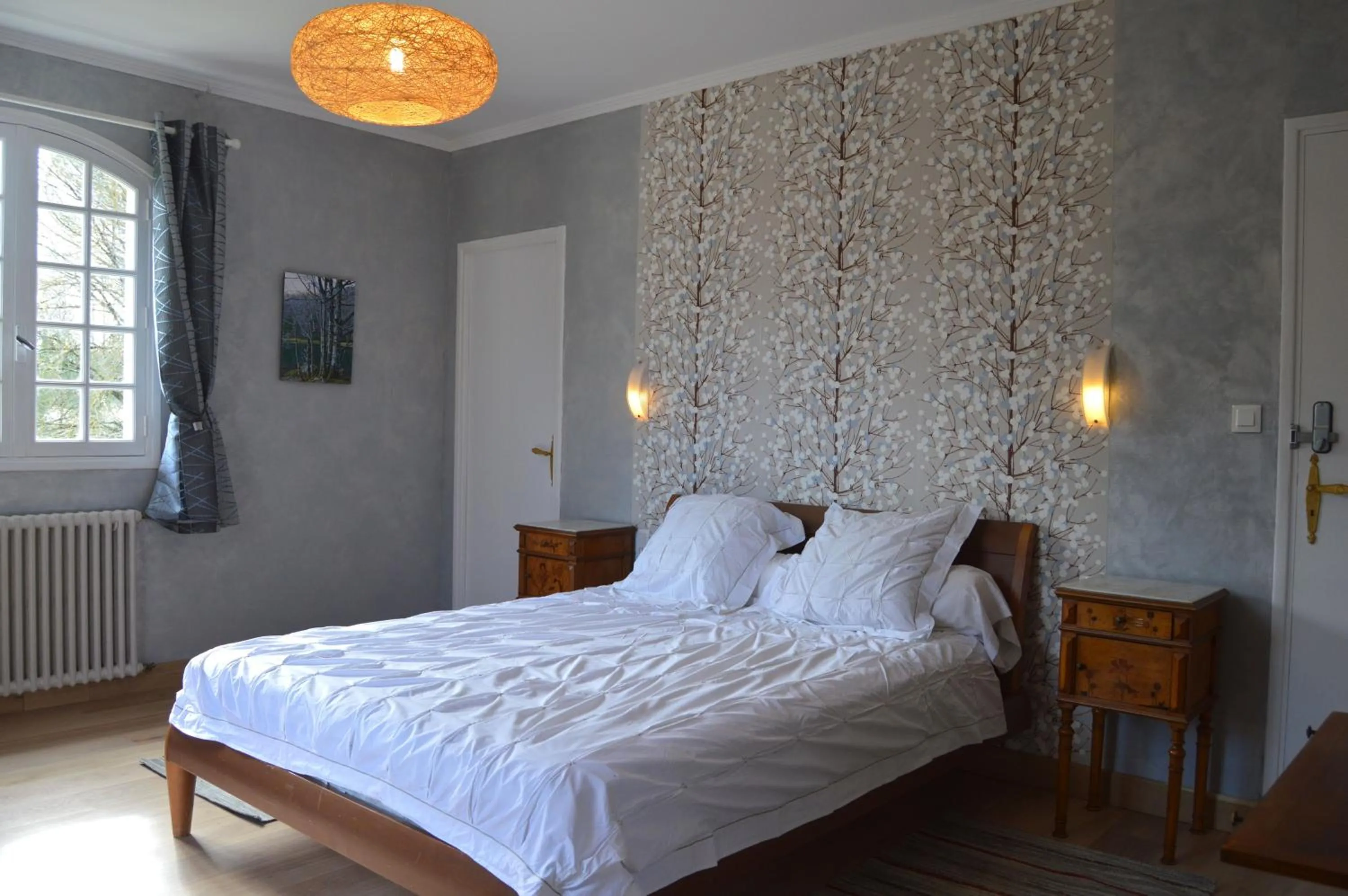 Bedroom, Bed in L'Escalère