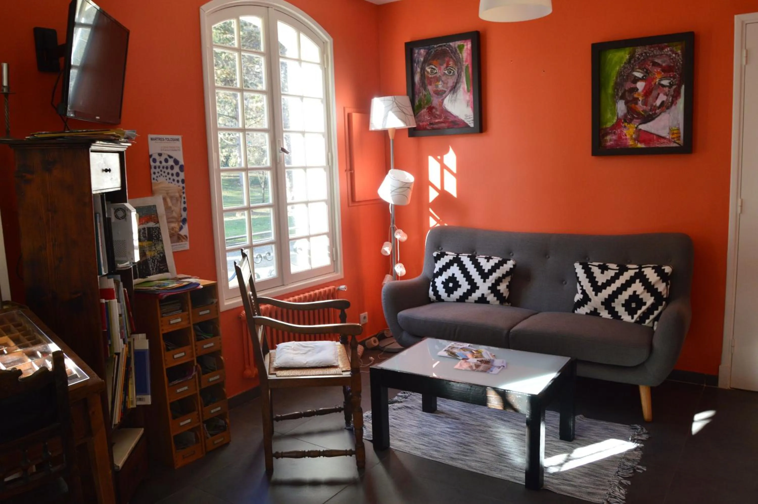 Communal lounge/ TV room in L'Escalère