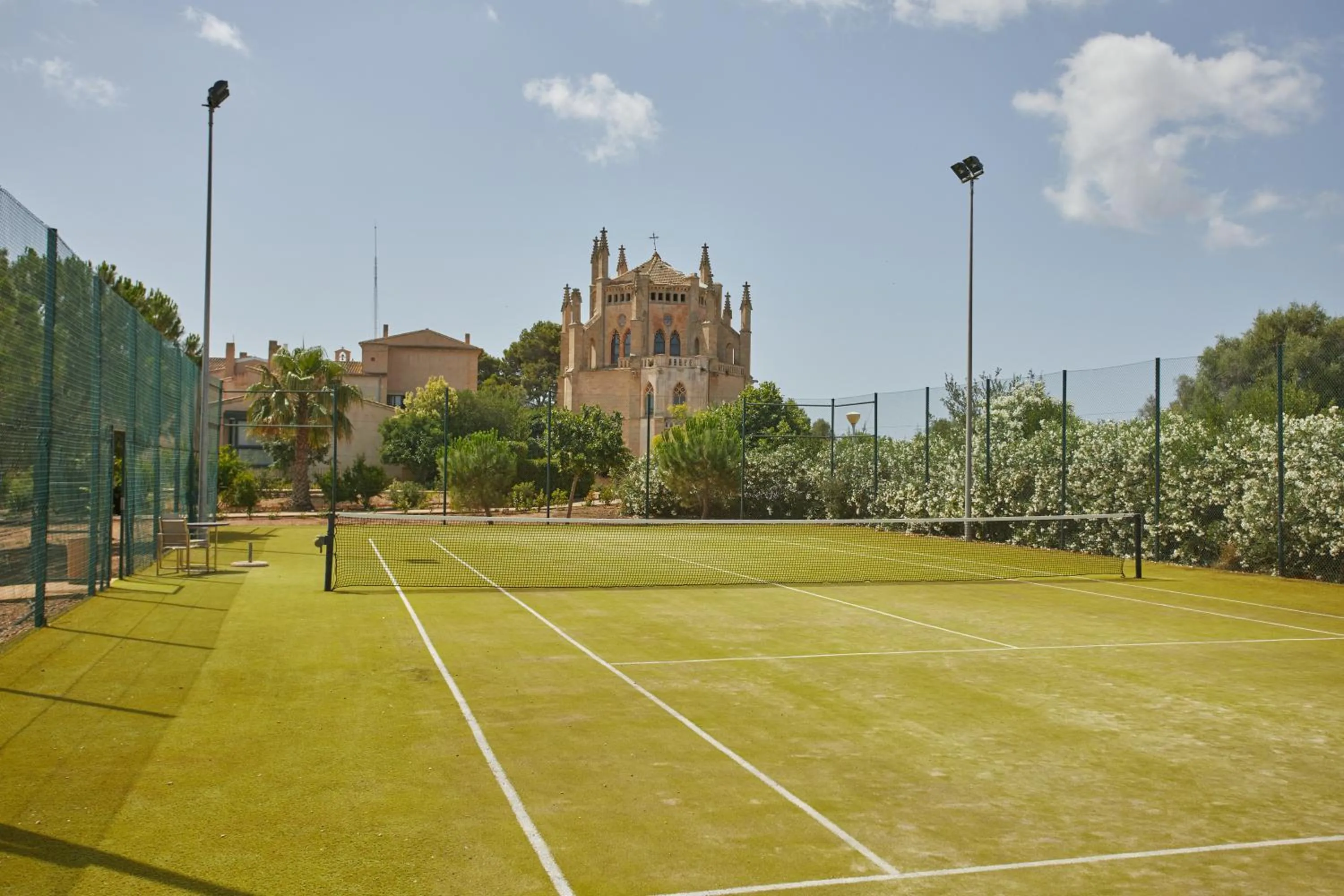 Tennis court in Zoetry Mallorca Wellness & Spa