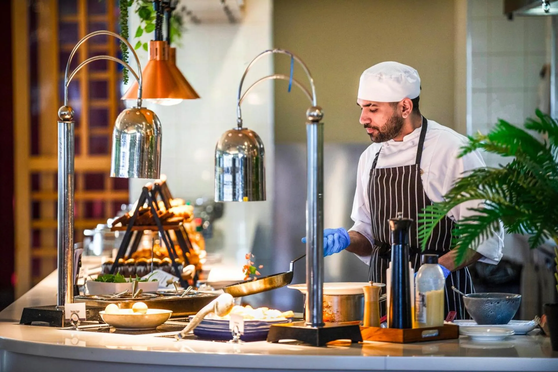 Restaurant/places to eat in Crowne Plaza Alice Springs Lasseters by IHG