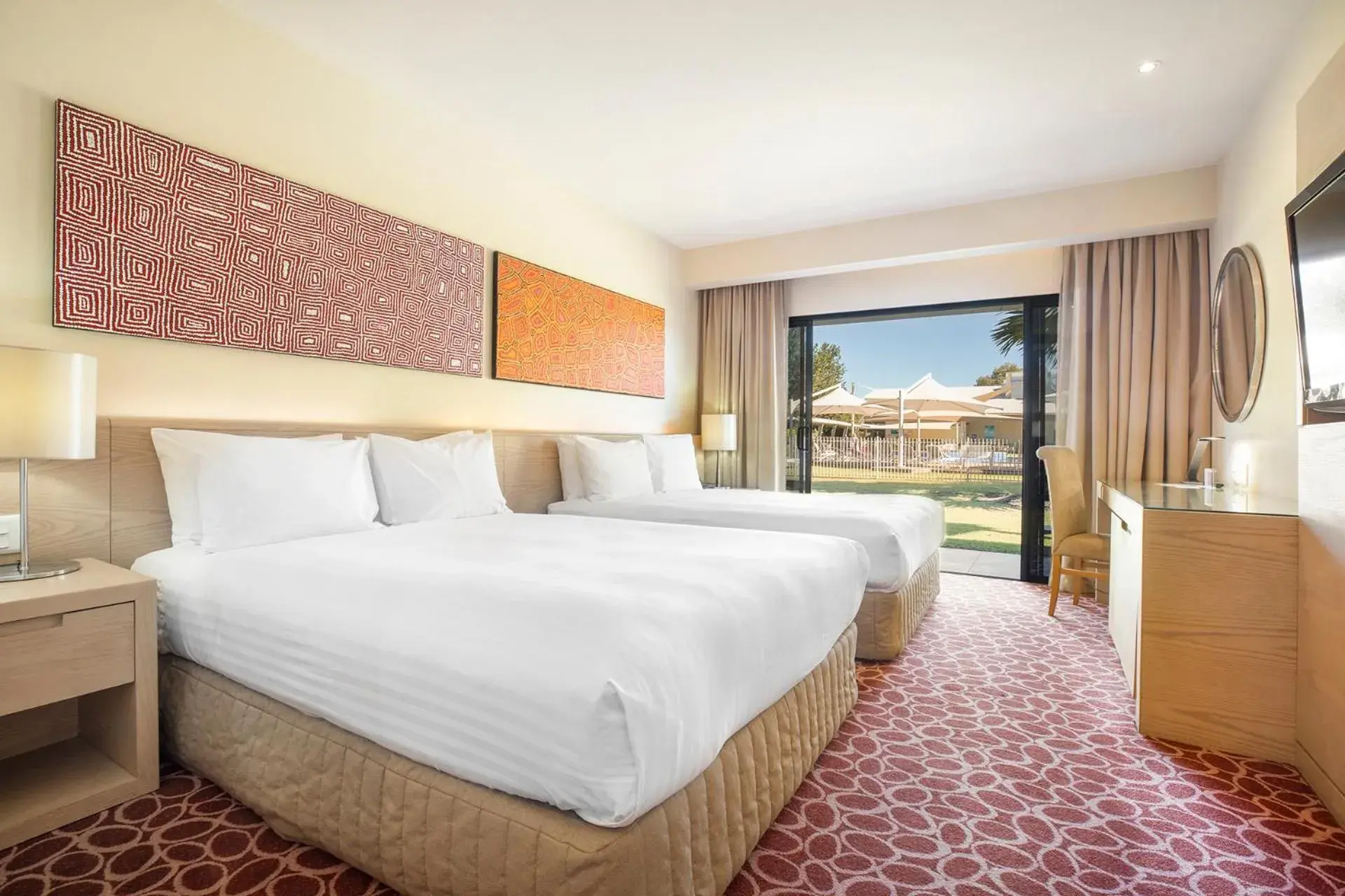 Premium Queen Room with Two Queen Beds in Crowne Plaza Alice Springs Lasseters by IHG Premium Queen Room with Two Queen Beds in Crowne Plaza Alice Springs Lasseters by IHG