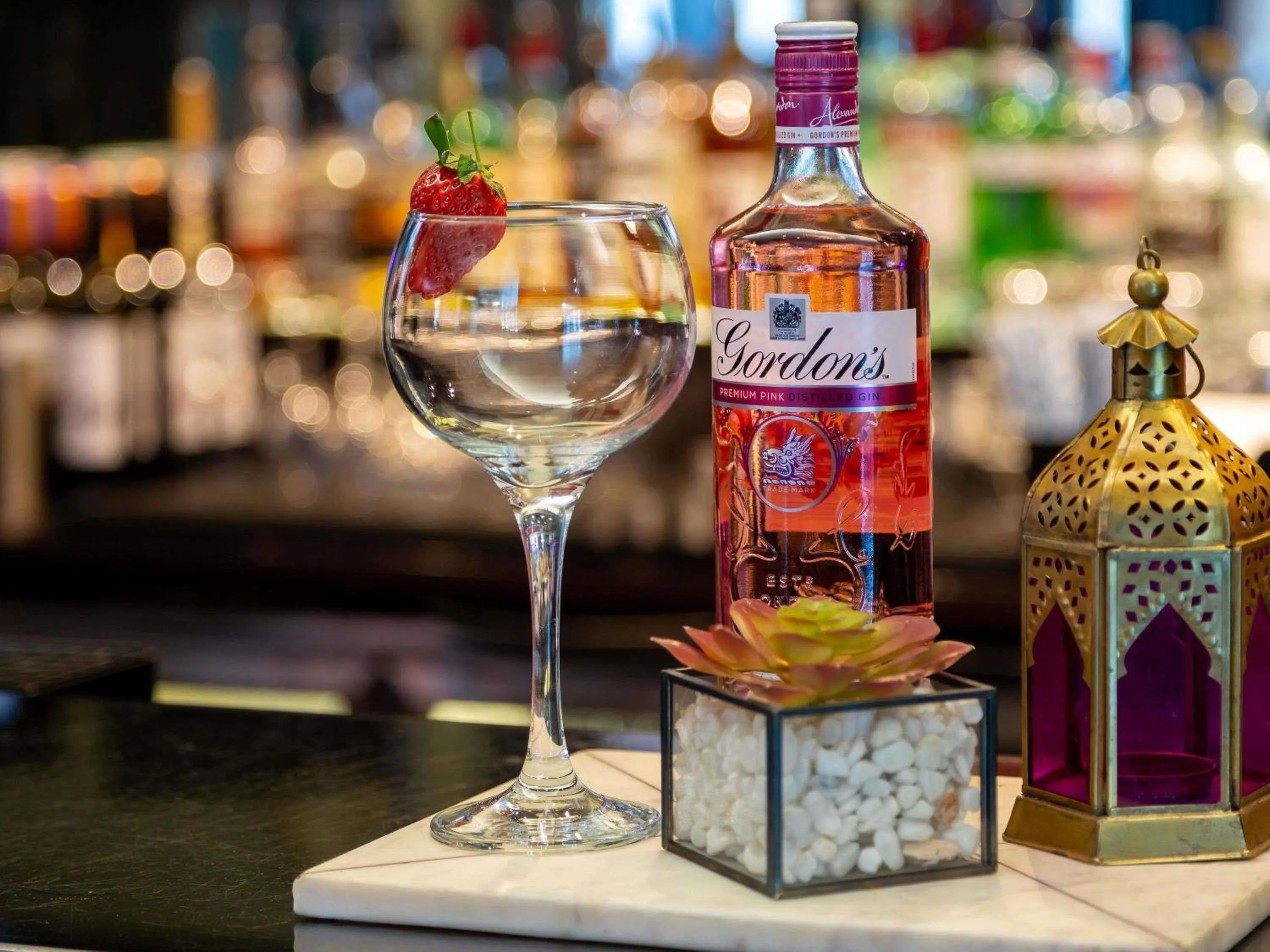 Restaurant/places to eat in ibis Belfast Queens Quarter