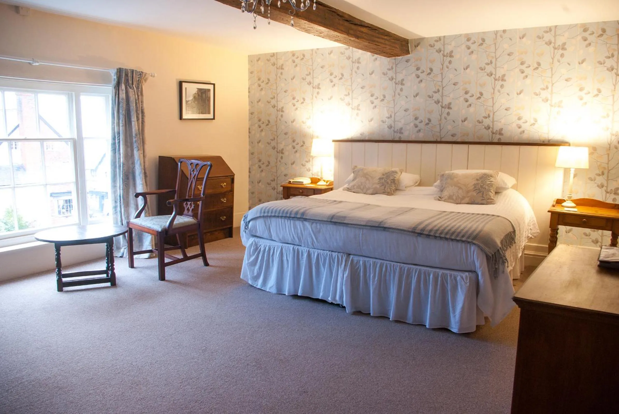 Deluxe King Suite - single occupancy in The Dragon Hotel