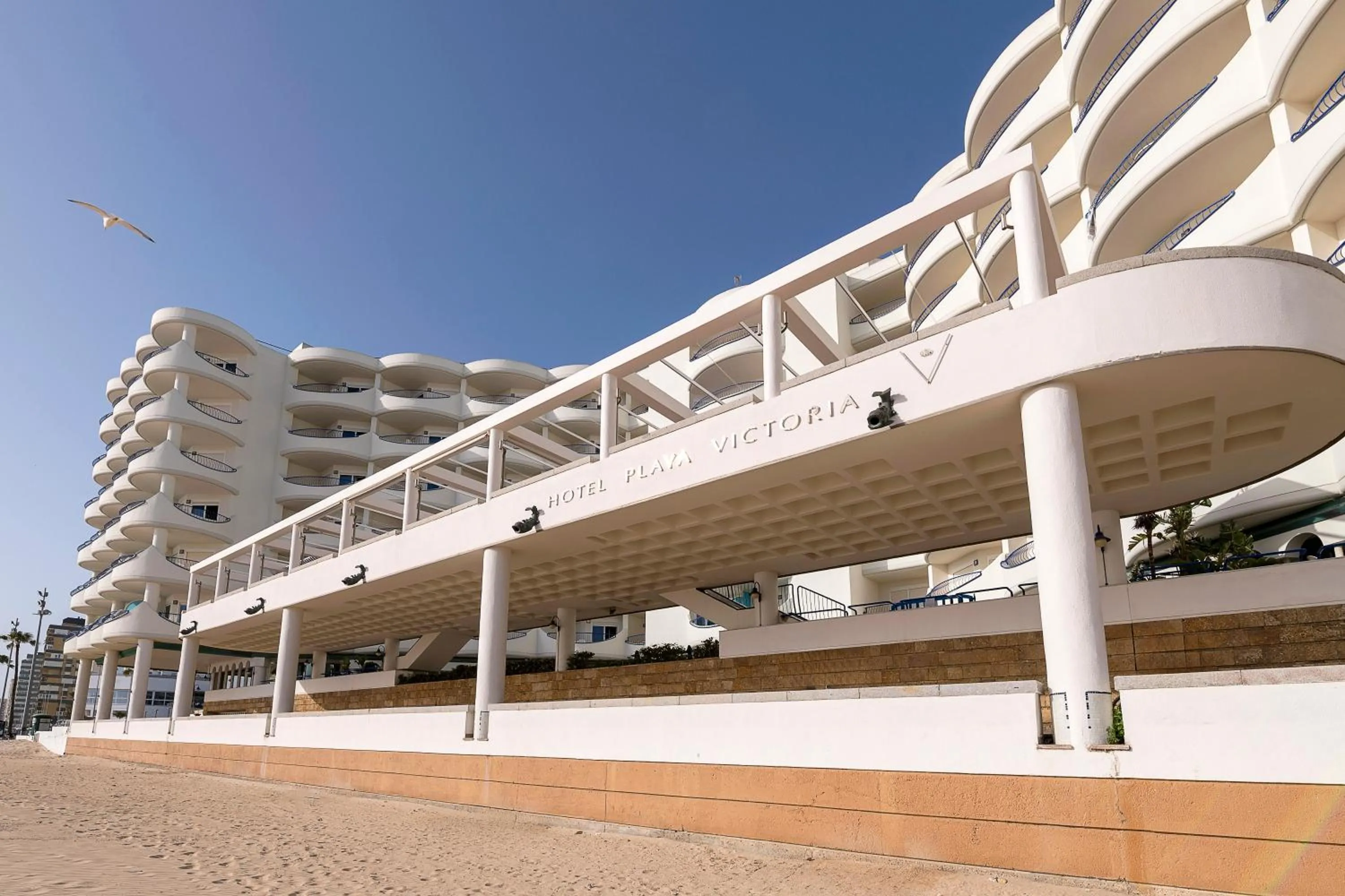 Property building in Hotel Playa Victoria