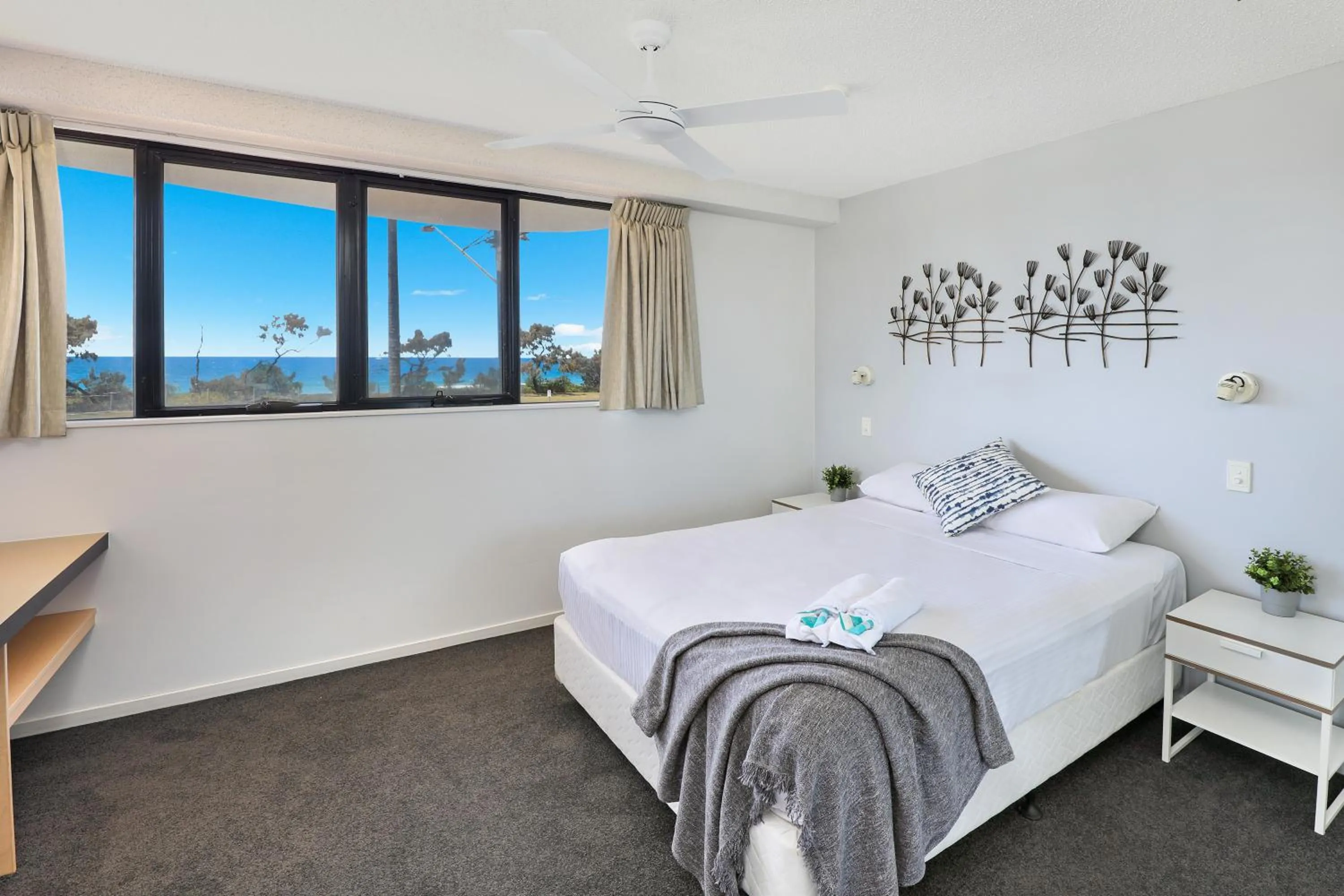 Bed in Ocean Boulevard