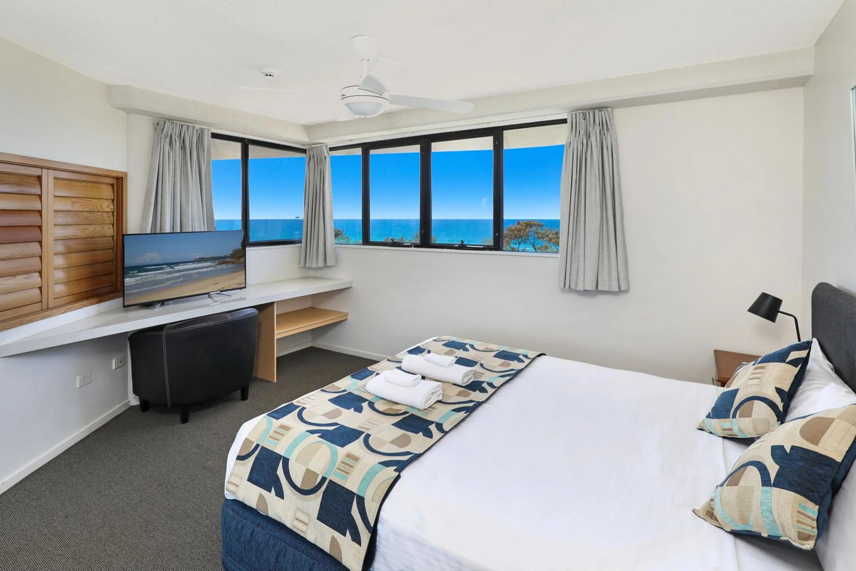 Bed in Ocean Boulevard