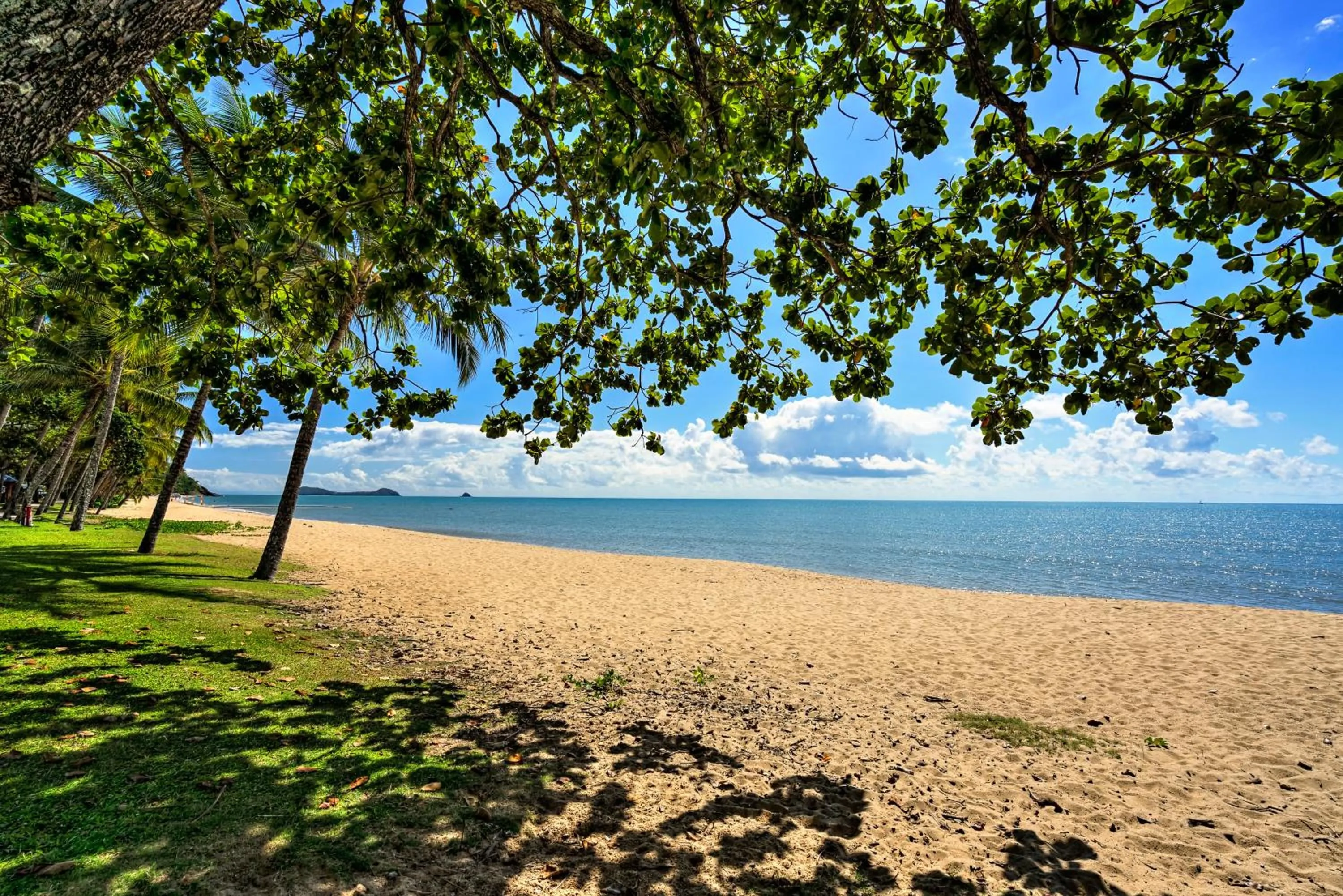 Trinity Beach Club Holiday Apartments