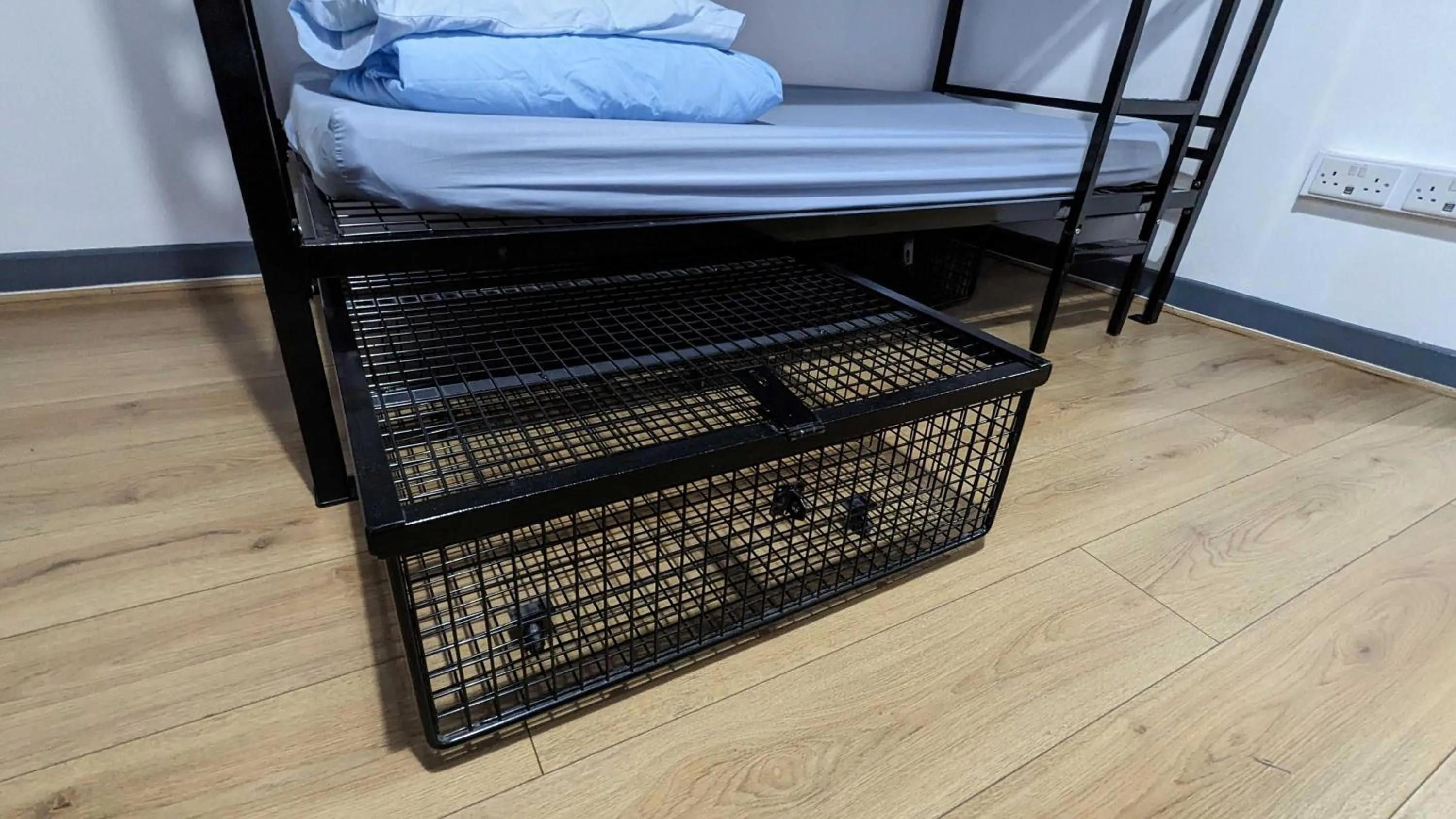 Bedroom, Bed in International Inn