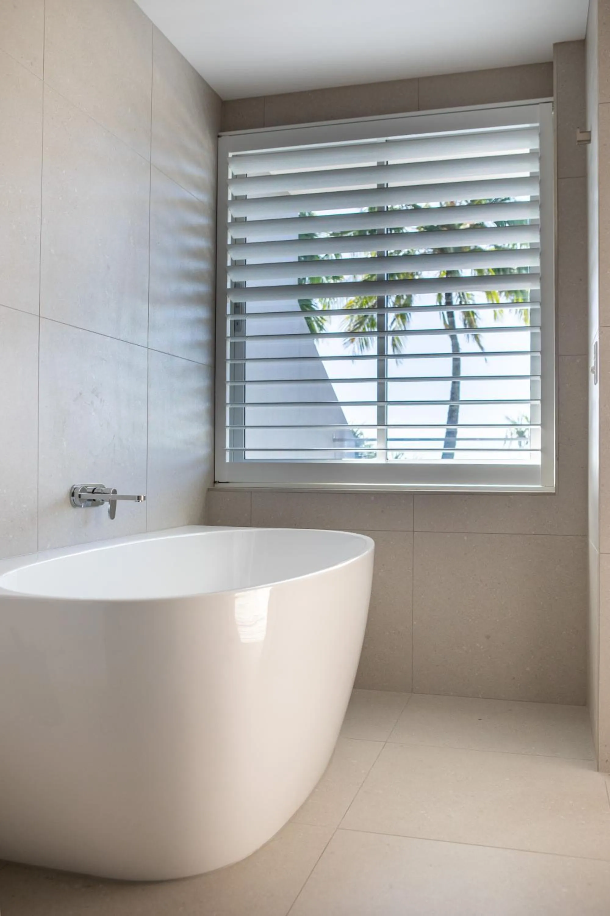 Bath in Netanya Noosa Beachfront Resort