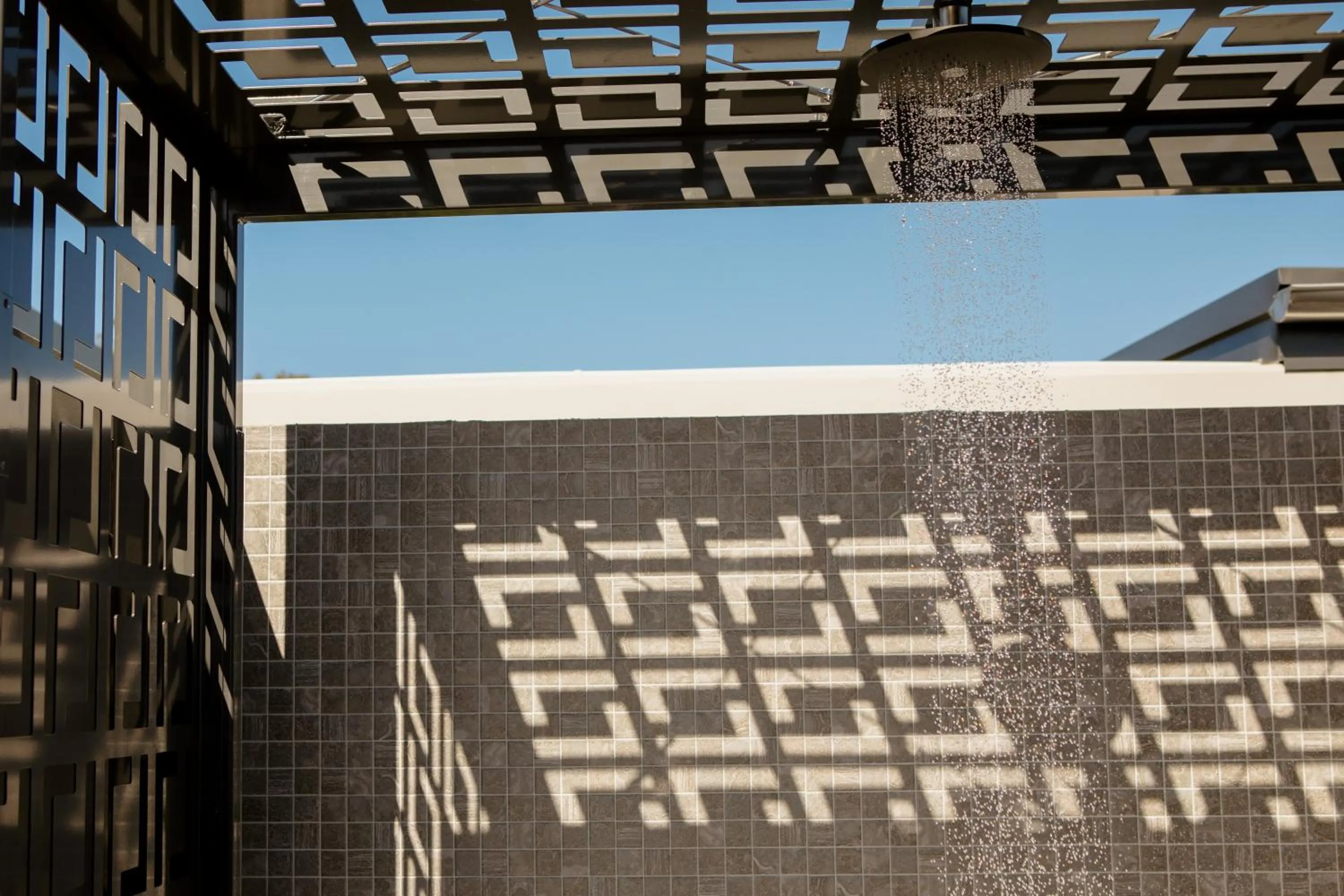 Day in Netanya Noosa Beachfront Resort