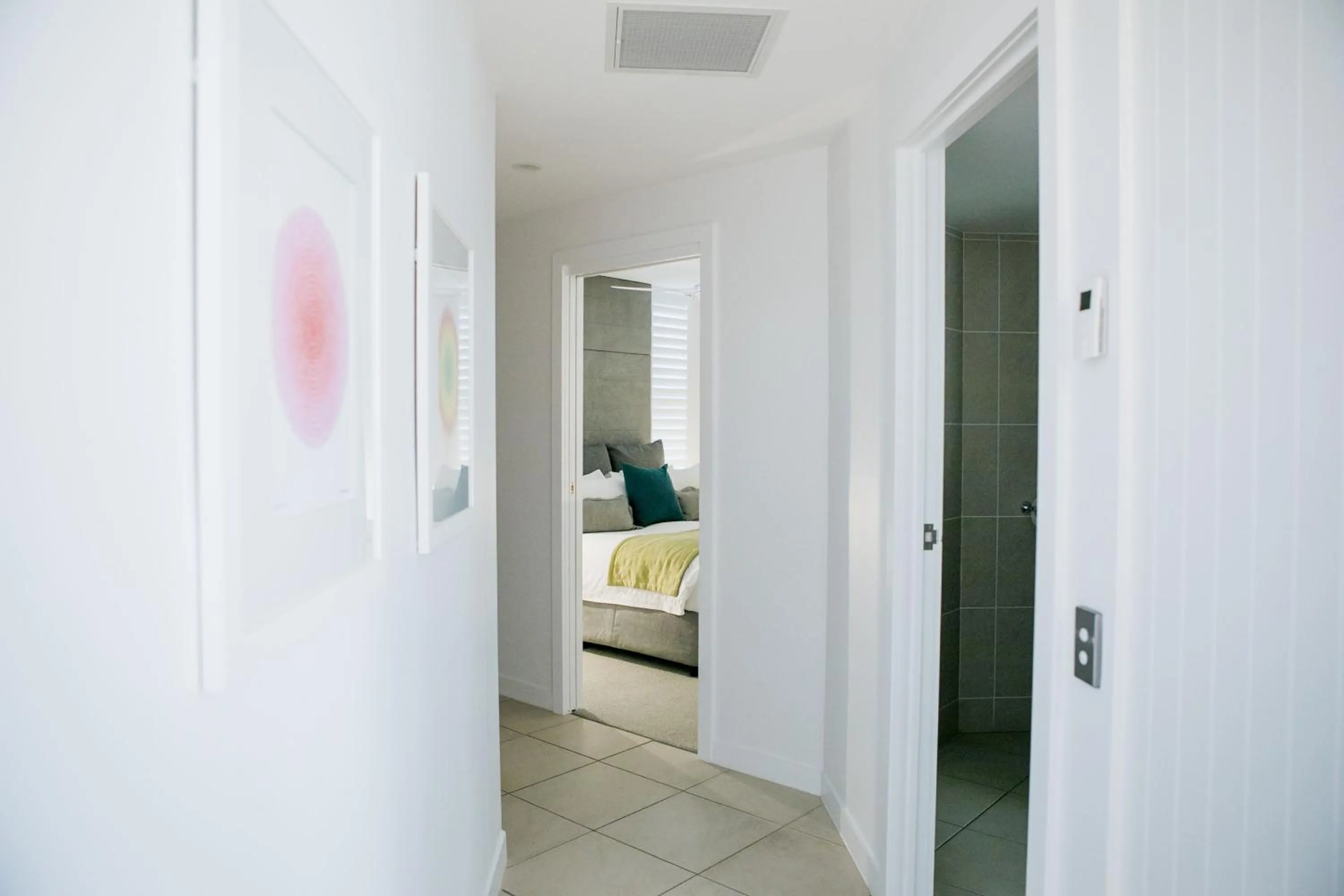 Photo of the whole room in Netanya Noosa Beachfront Resort