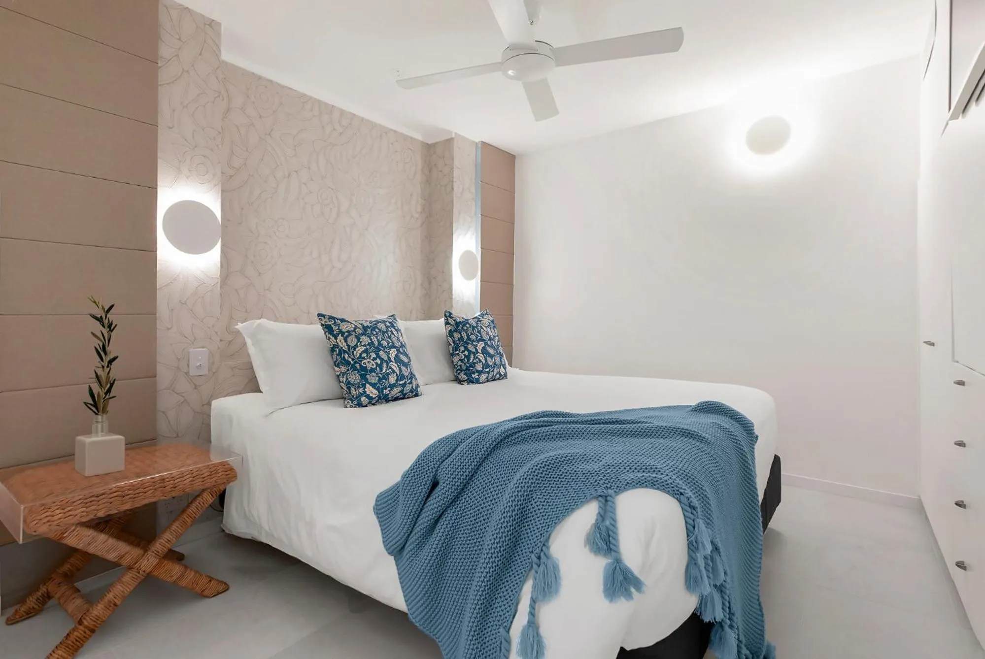 Bed in Netanya Noosa Beachfront Resort