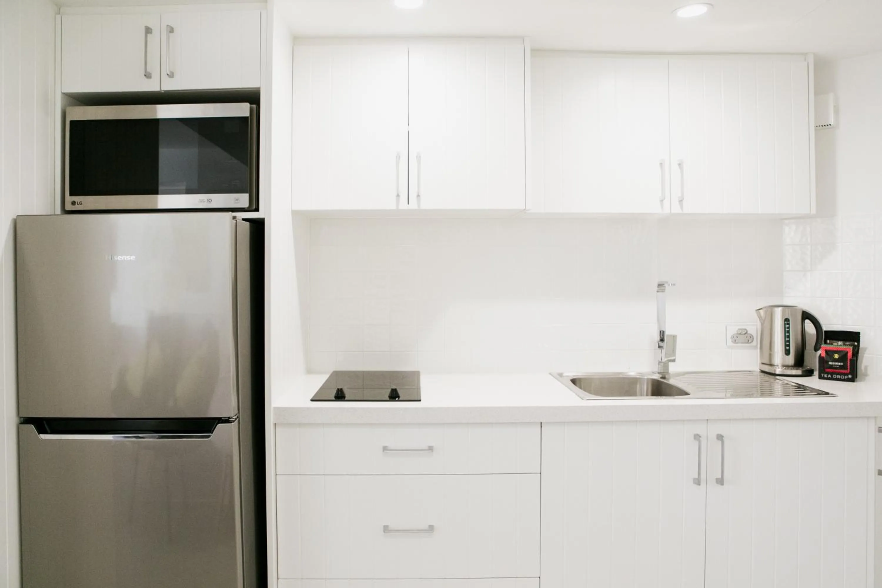 Kitchen or kitchenette in Netanya Noosa Beachfront Resort