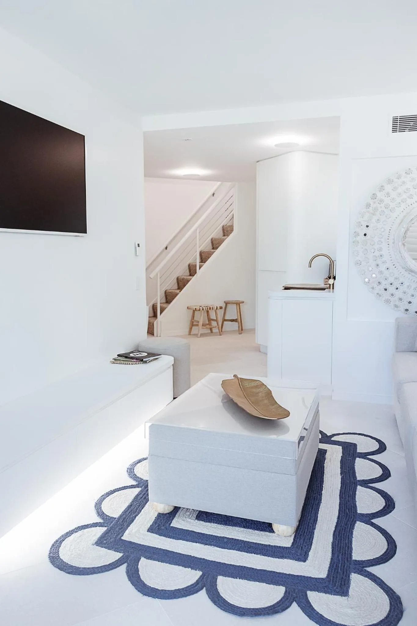 Photo of the whole room, Bed in Netanya Noosa Beachfront Resort