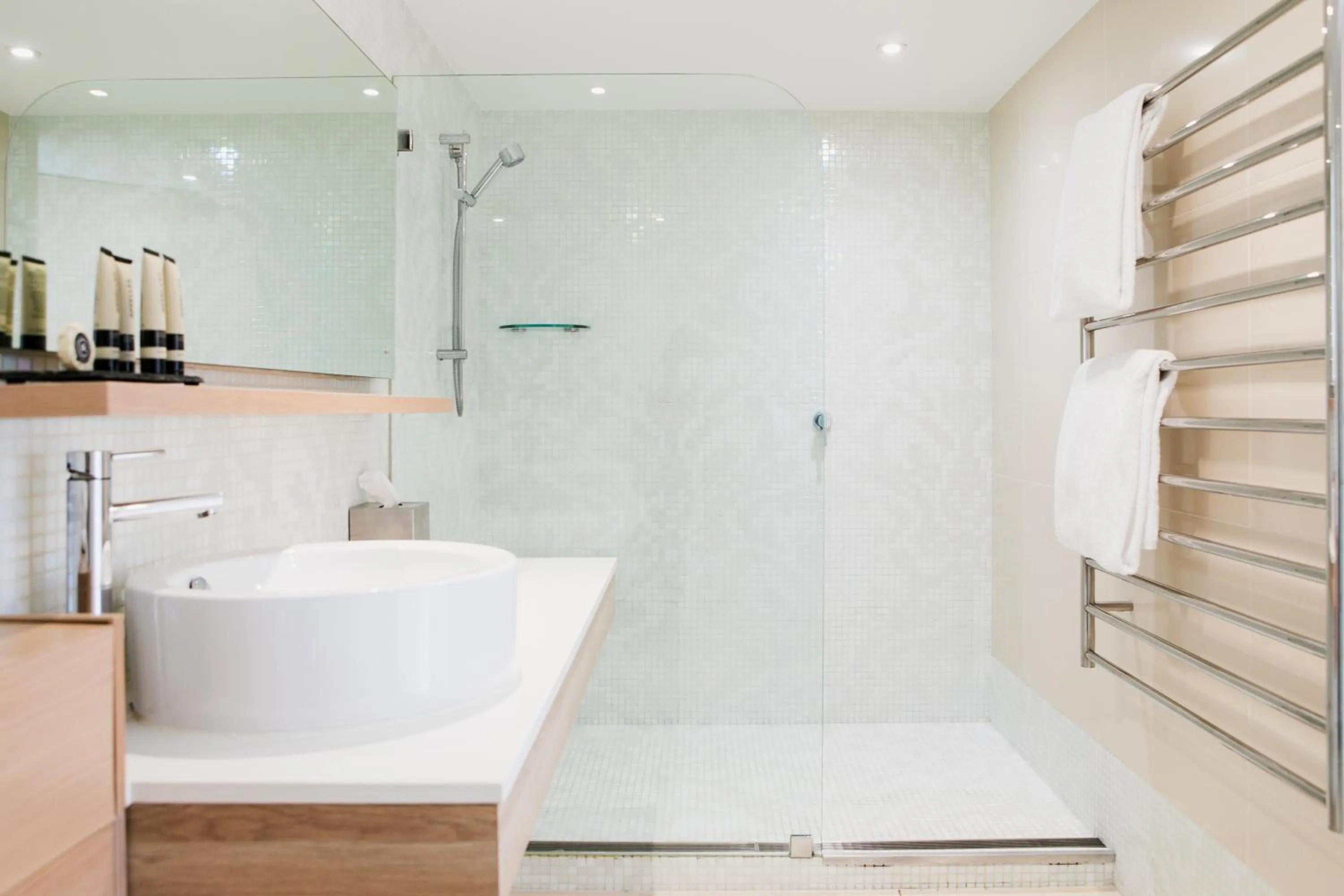 Shower in Netanya Noosa Beachfront Resort