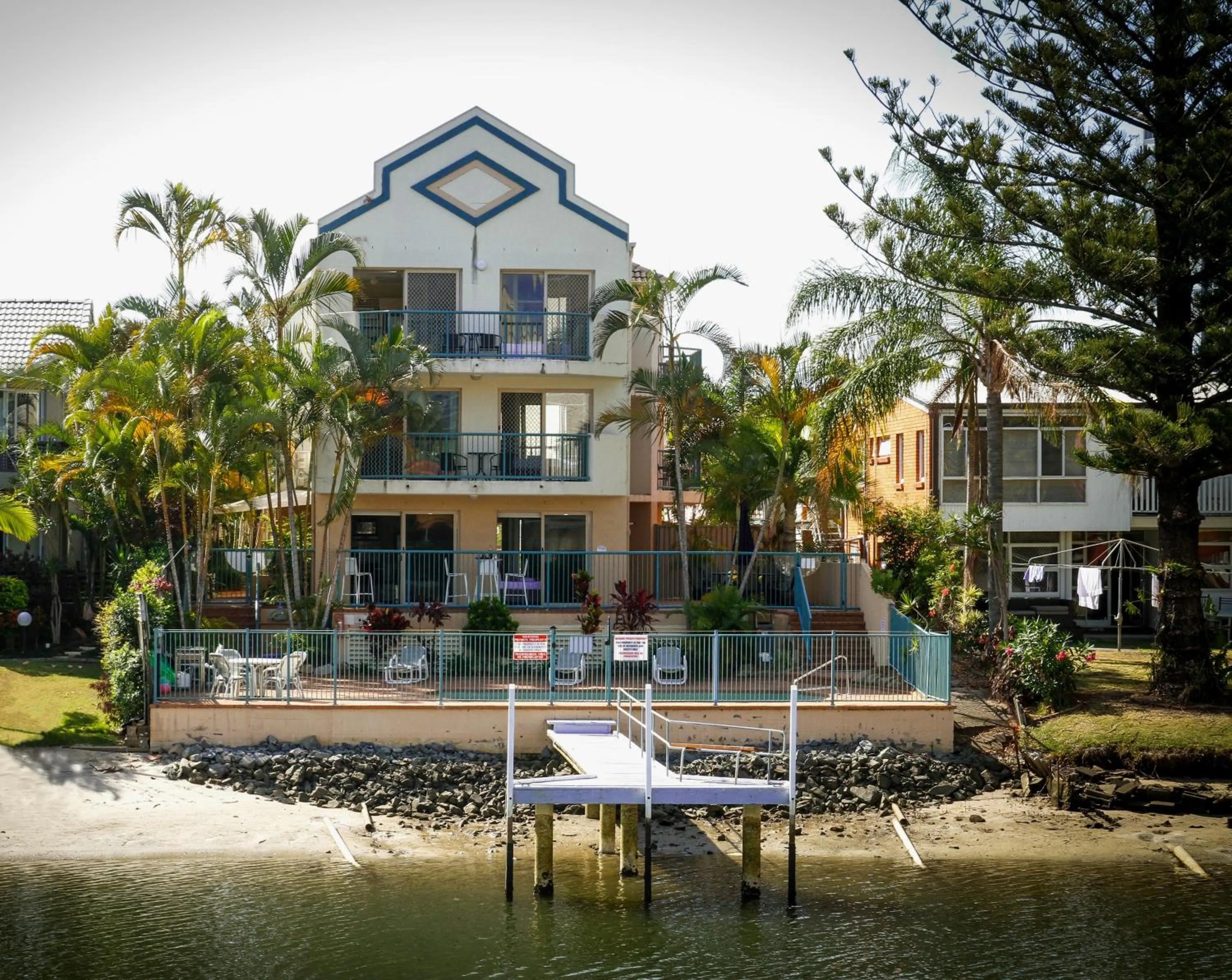 Property building in Surfers Riverside