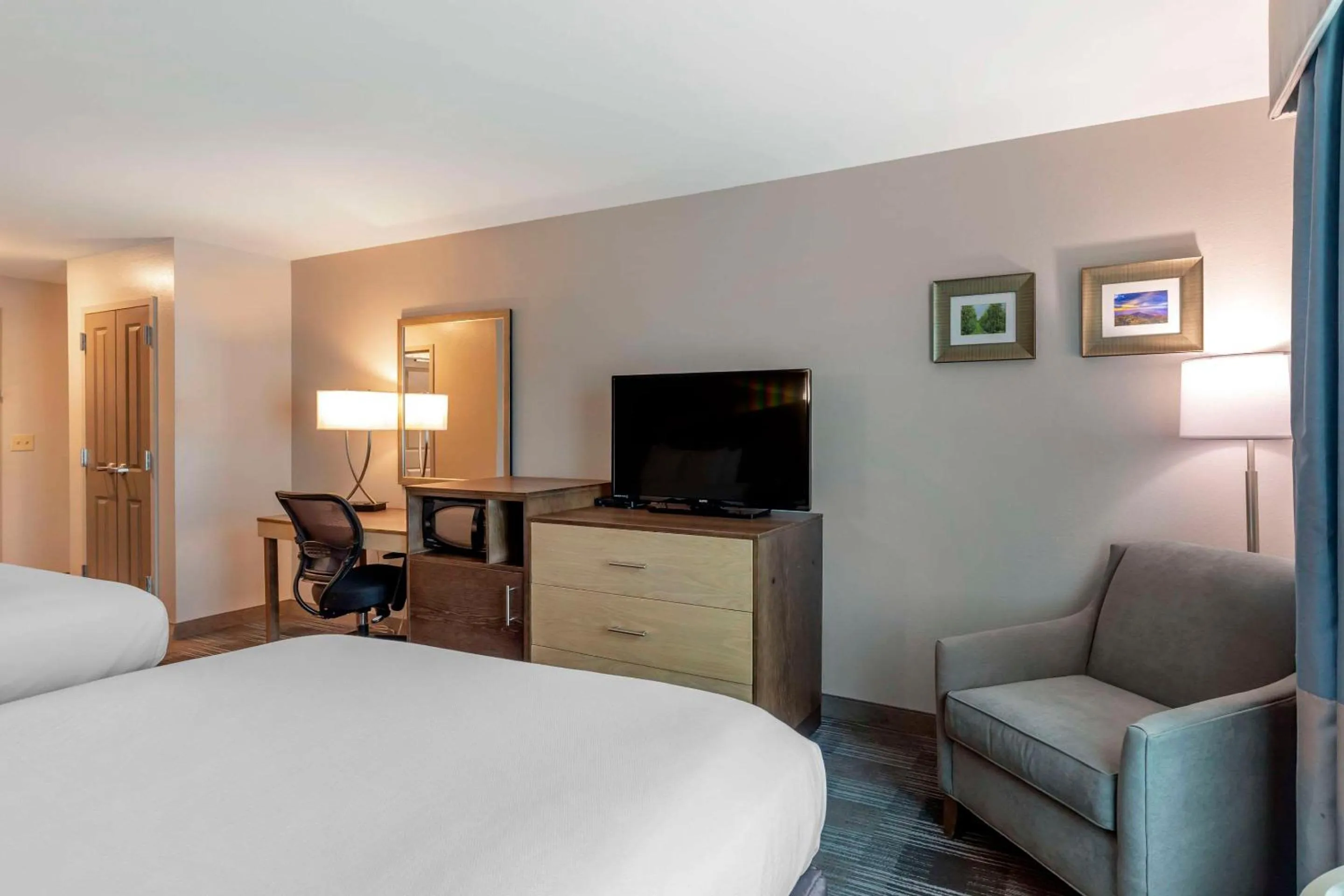 Bedroom, Bed in Comfort Inn & Suites East Ellijay