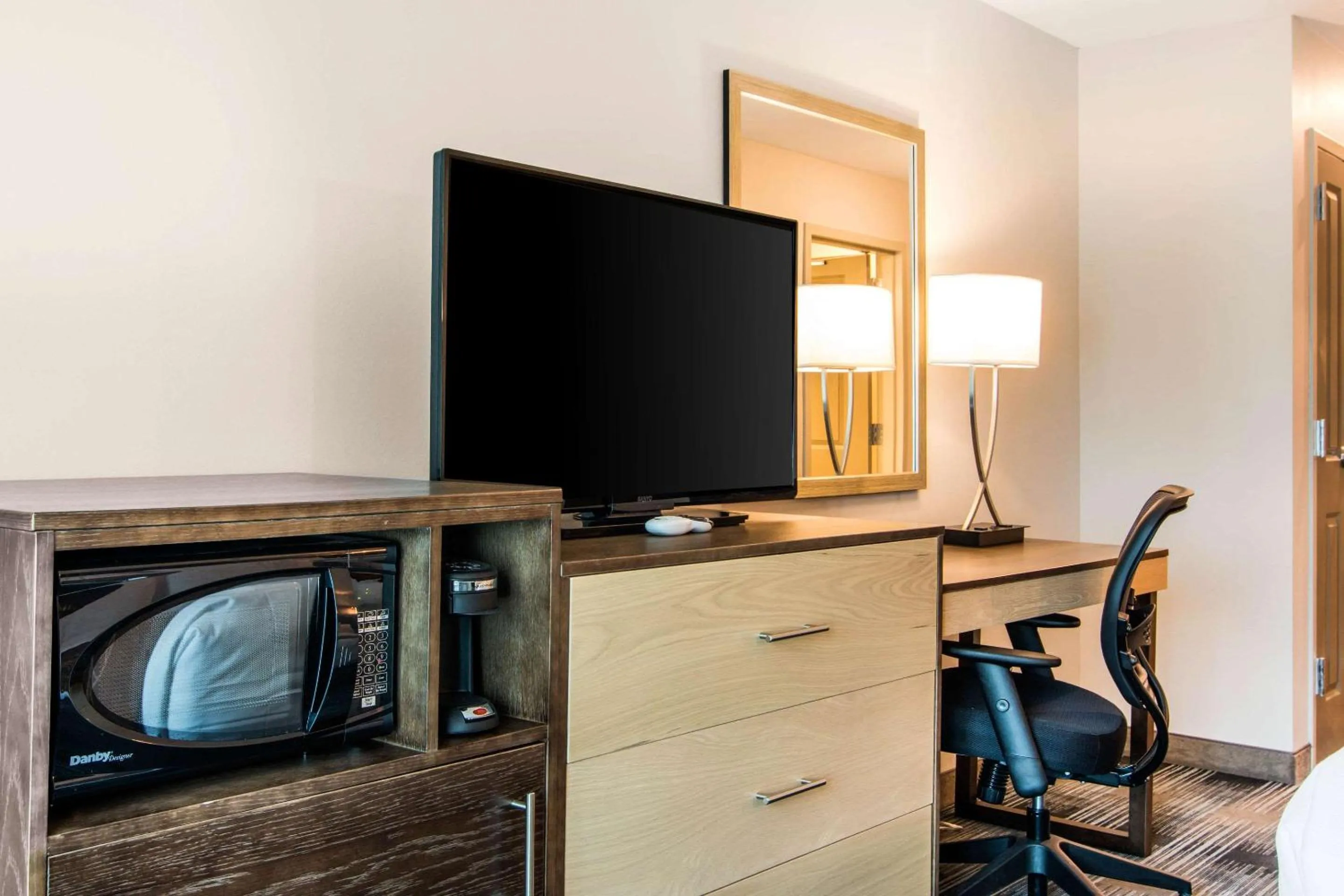 Bedroom in Comfort Inn & Suites East Ellijay