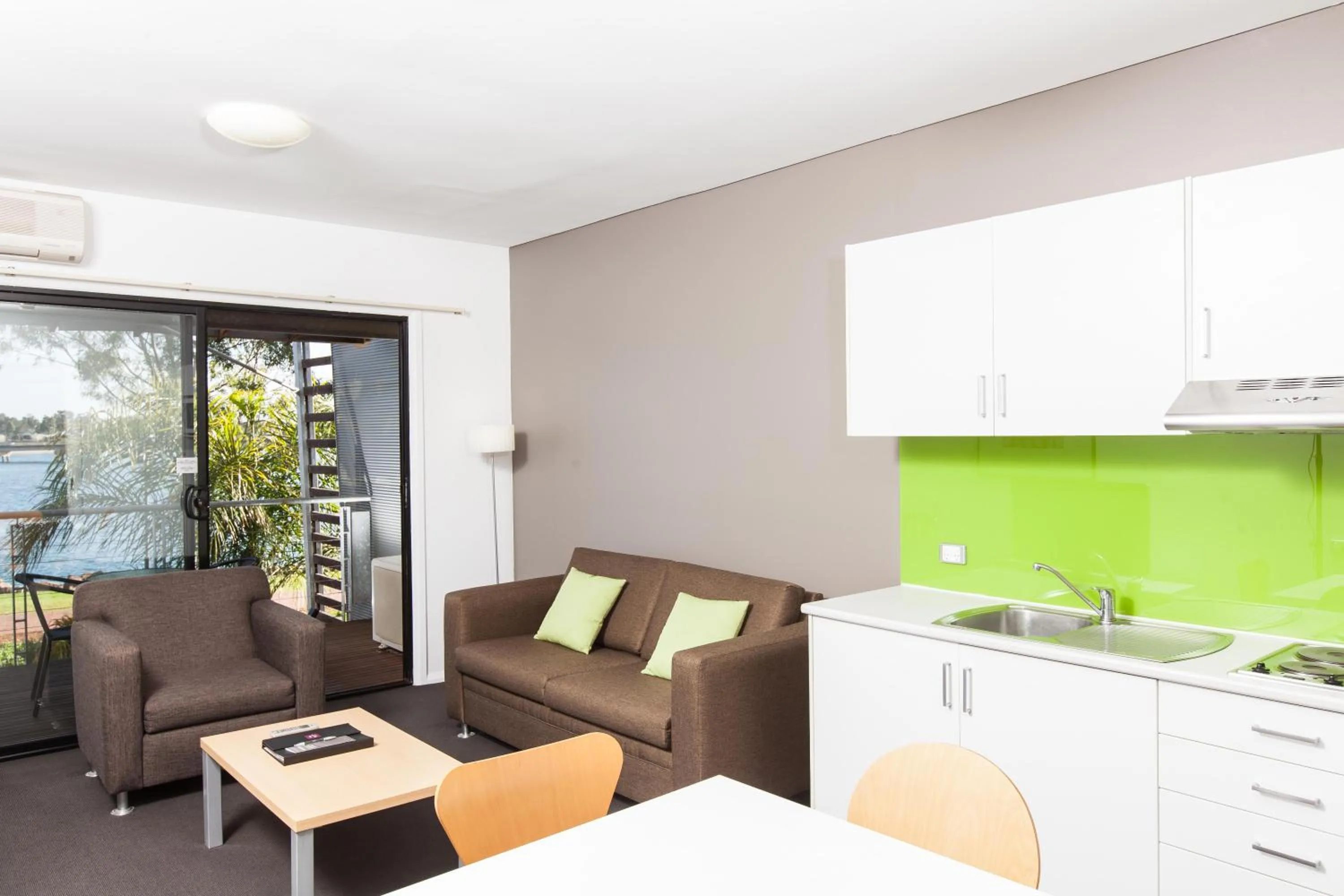 Living room in Majestic Oasis Apartments