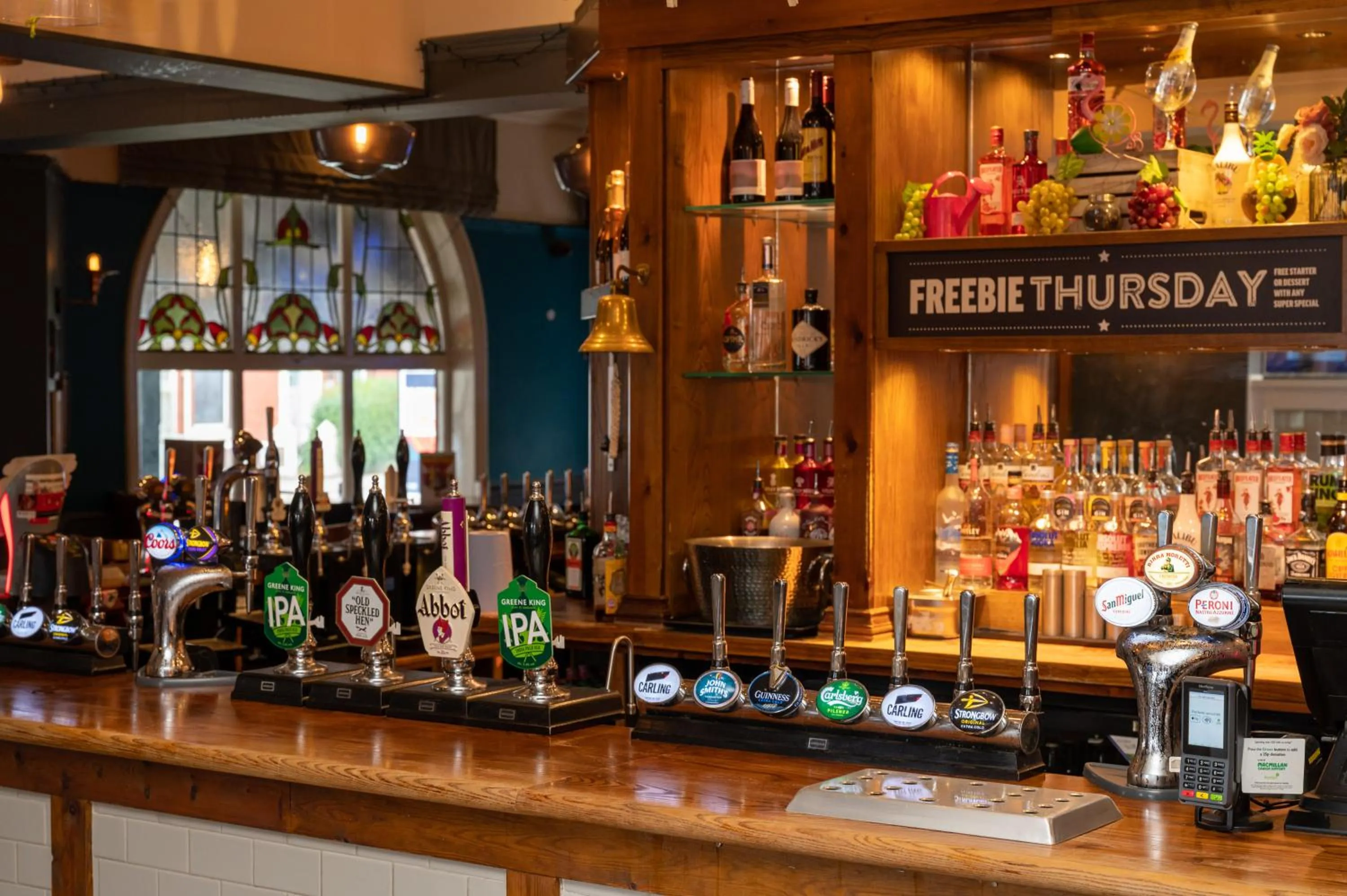 Lounge or bar in The Fernhurst by Greene King Inns