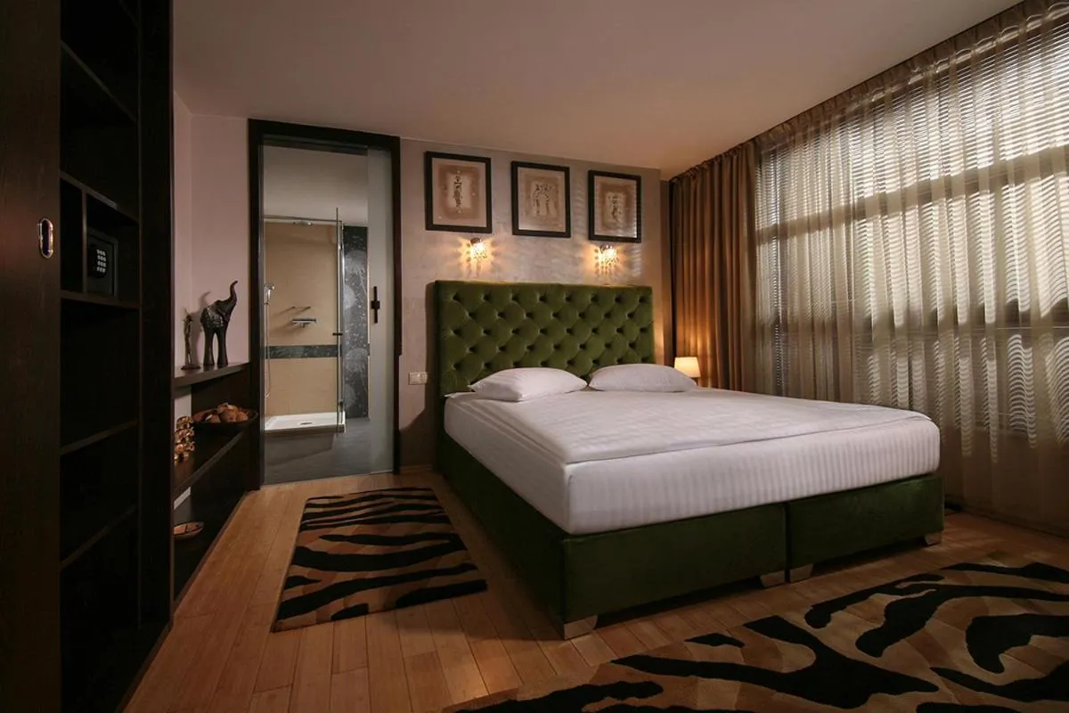 Bed in Reghina Blue Hotel