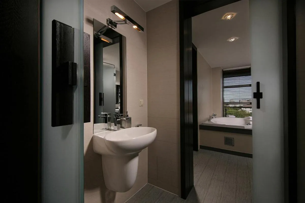 Bathroom in Reghina Blue Hotel