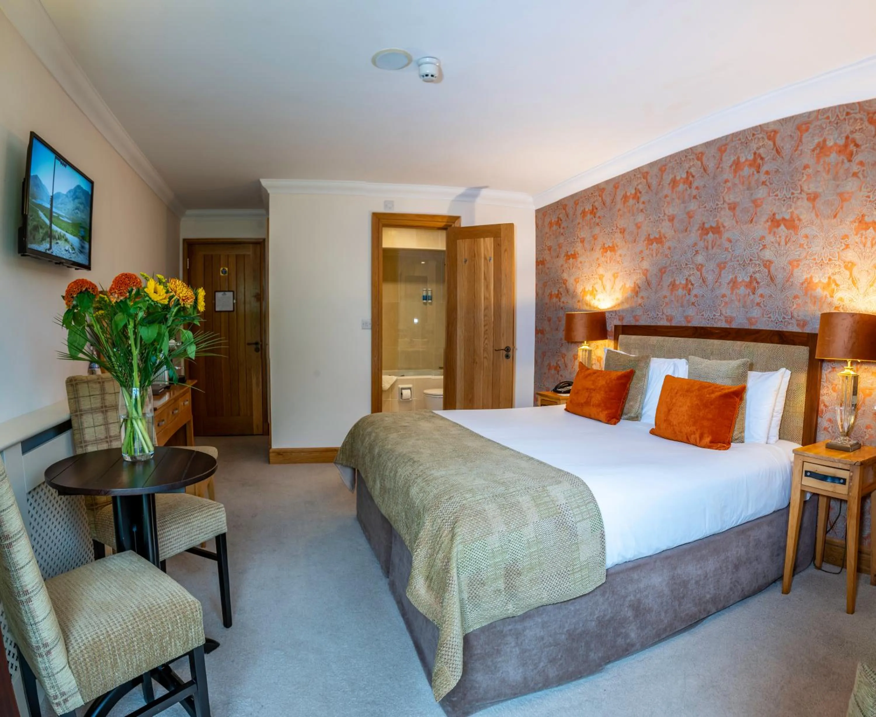 Bedroom, Bed in Delphi Resort Hotel & Spa