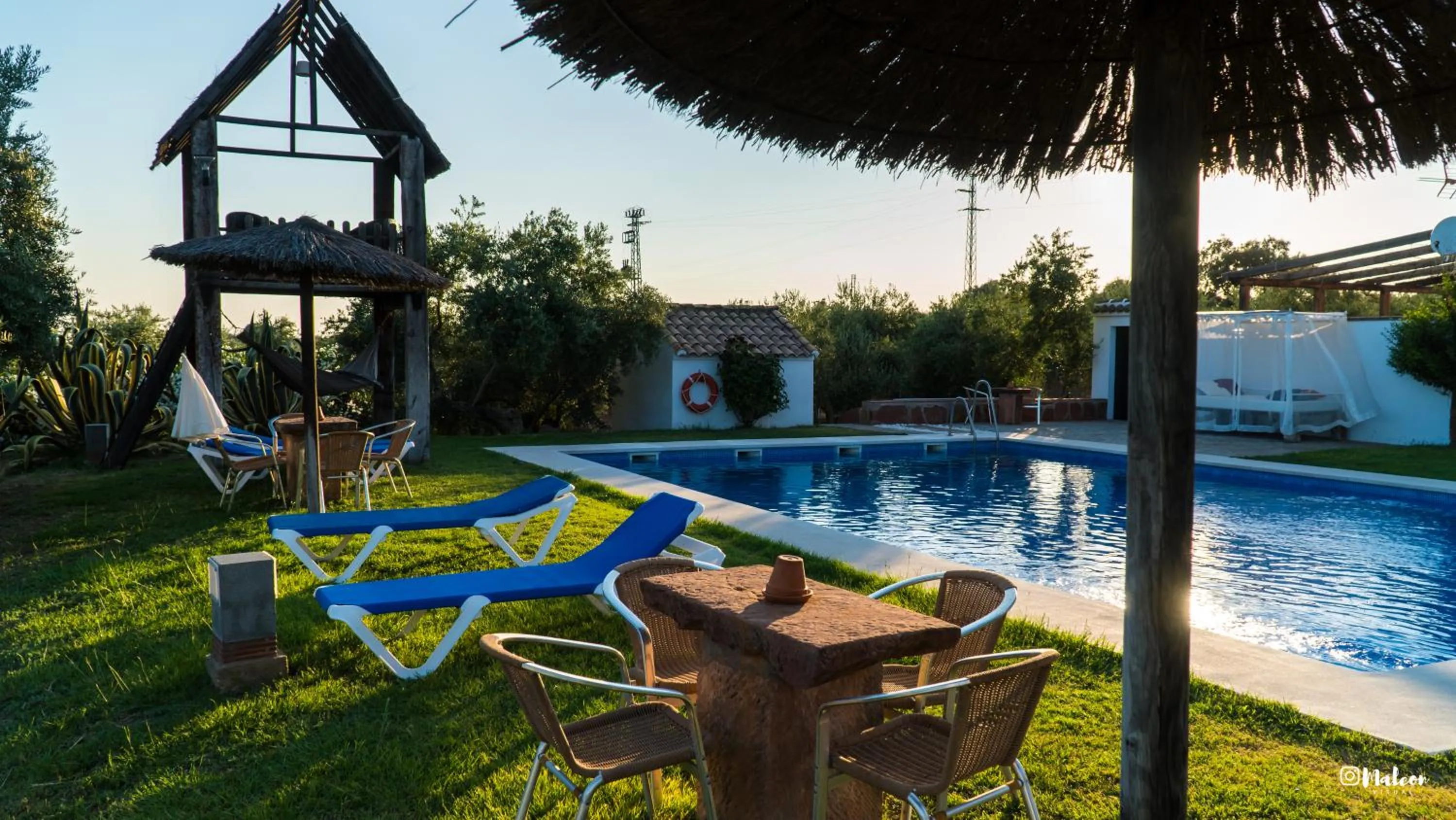 Swimming pool in Molino La Nava