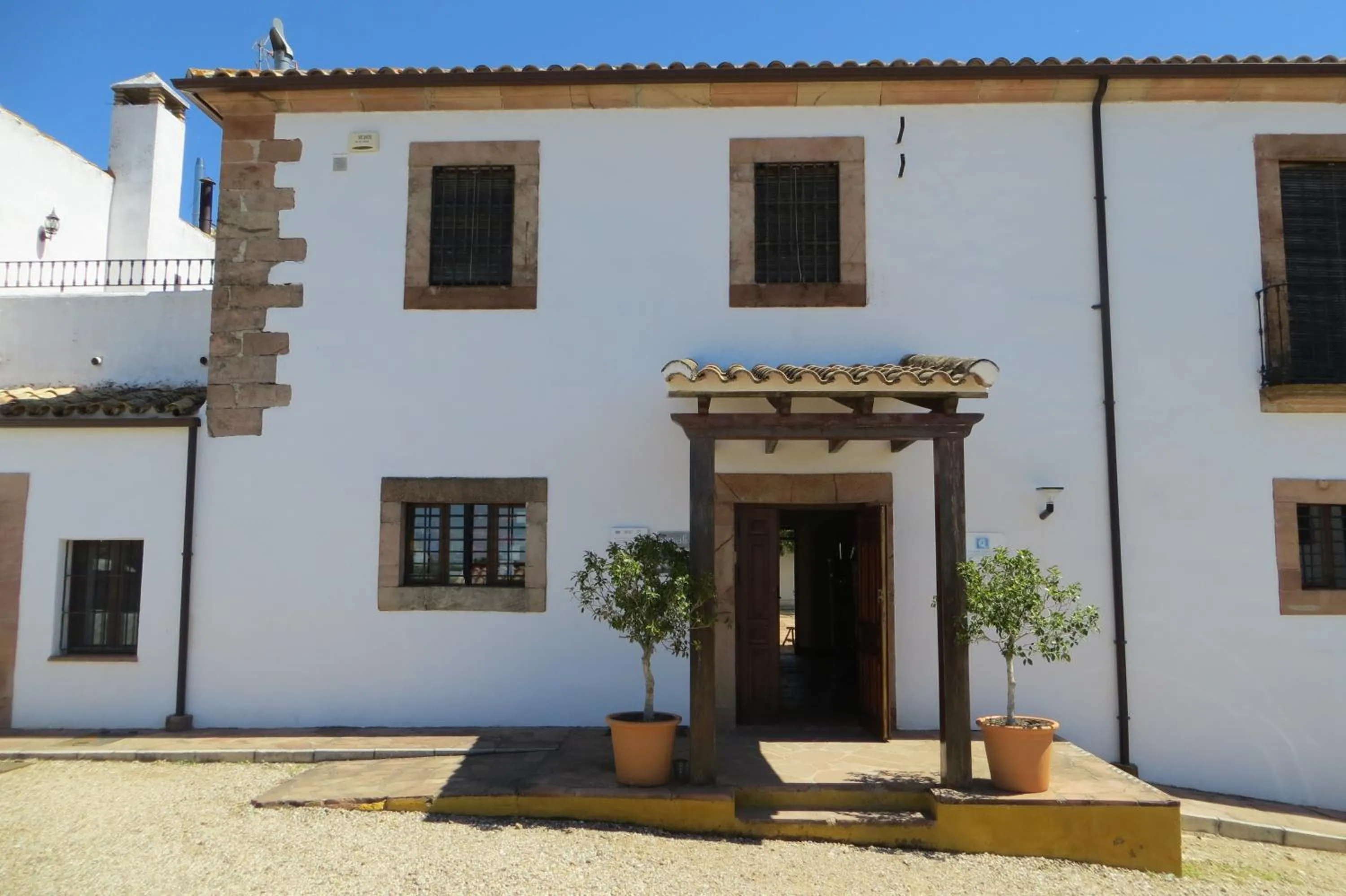 Facade/entrance in Molino La Nava