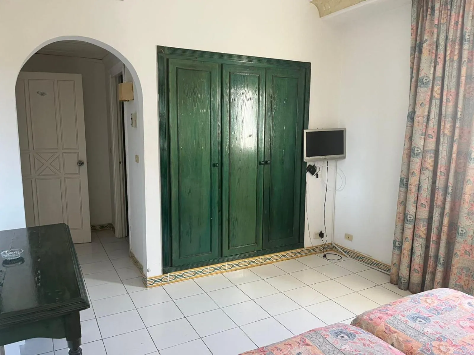 wardrobe in Hotel Mezri